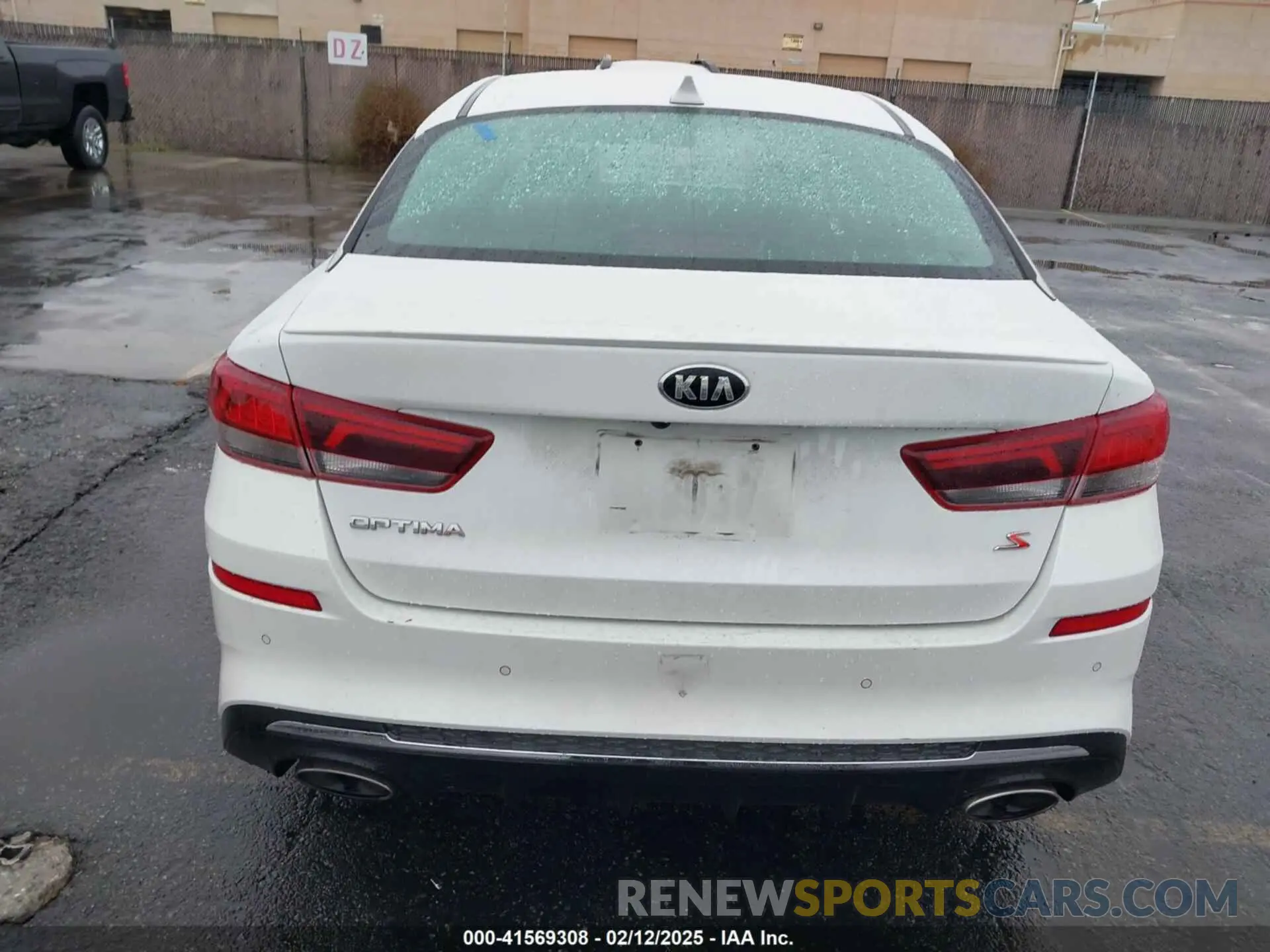 16 Photograph of a damaged car 5XXGT4L32LG426259 KIA OPTIMA 2020