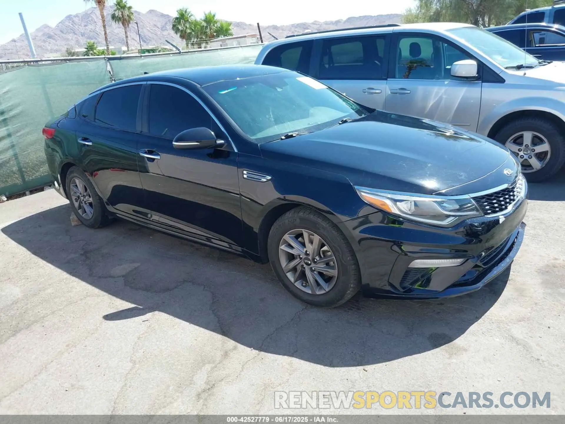 1 Photograph of a damaged car 5XXGT4L32LG432529 KIA OPTIMA 2020