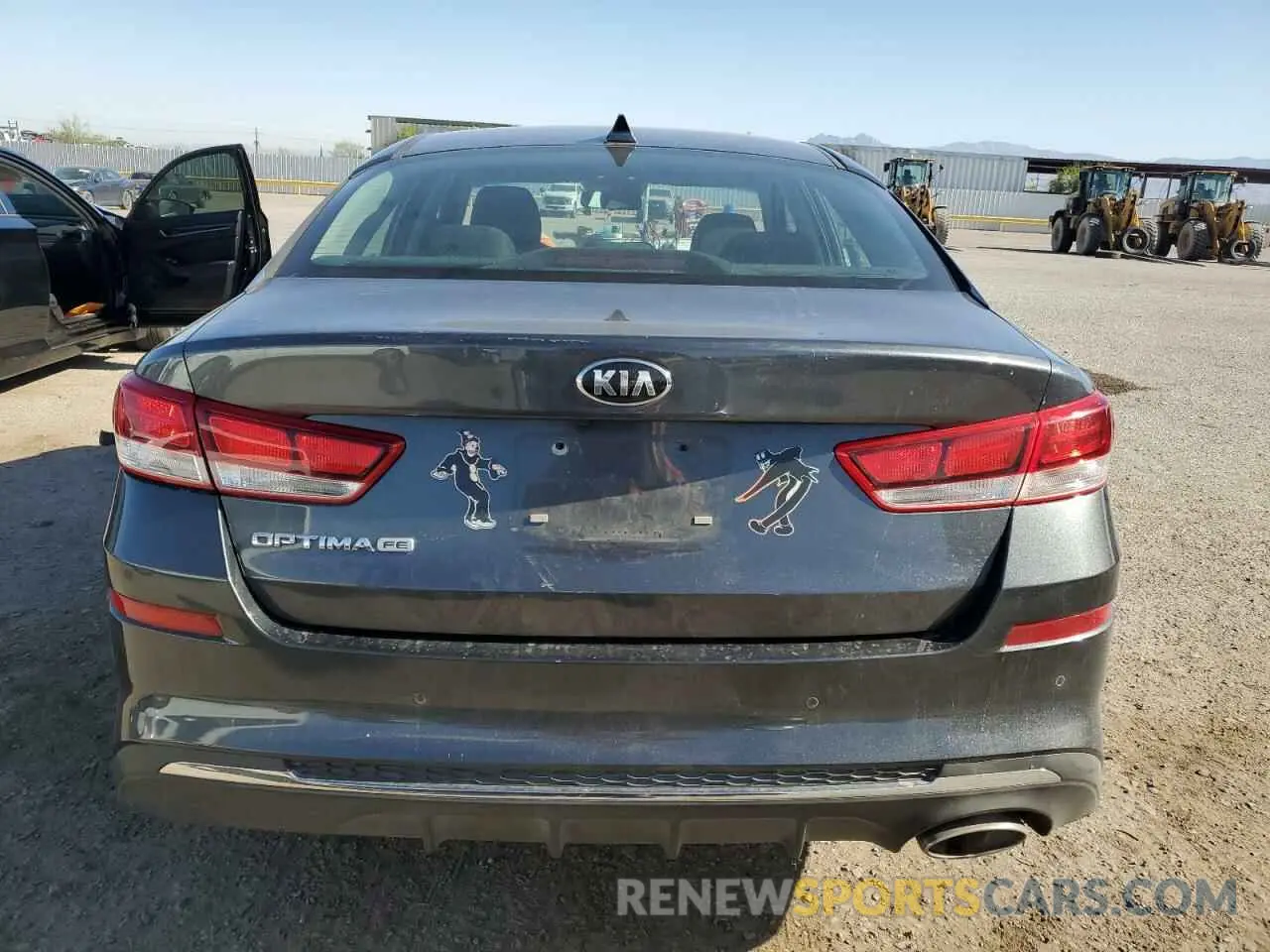 6 Photograph of a damaged car 5XXGT4L32LG433681 KIA OPTIMA 2020