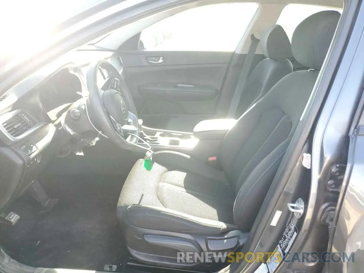 7 Photograph of a damaged car 5XXGT4L32LG433681 KIA OPTIMA 2020