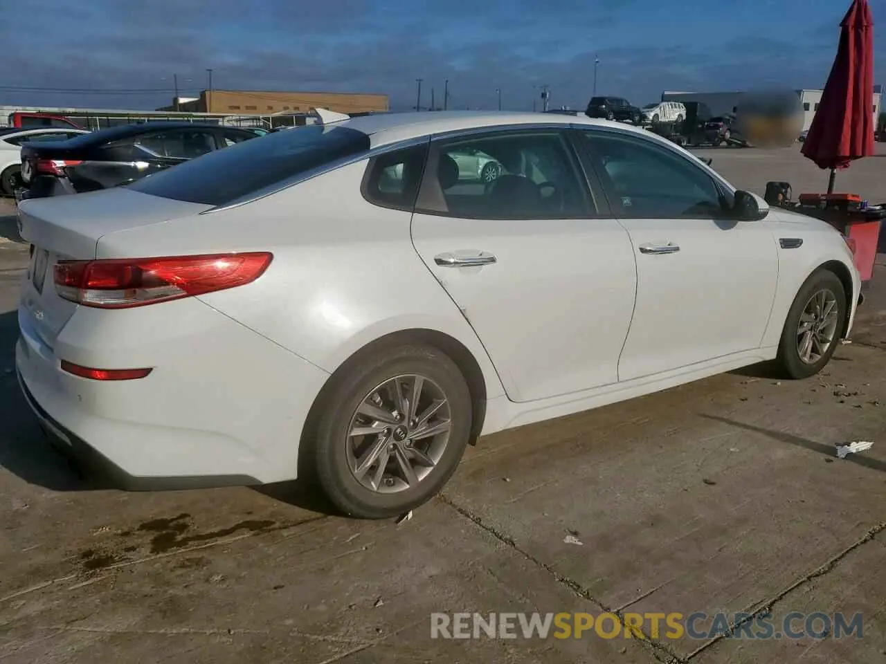 3 Photograph of a damaged car 5XXGT4L32LG437388 KIA OPTIMA 2020