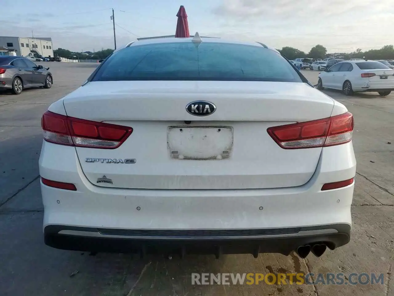 6 Photograph of a damaged car 5XXGT4L32LG437388 KIA OPTIMA 2020
