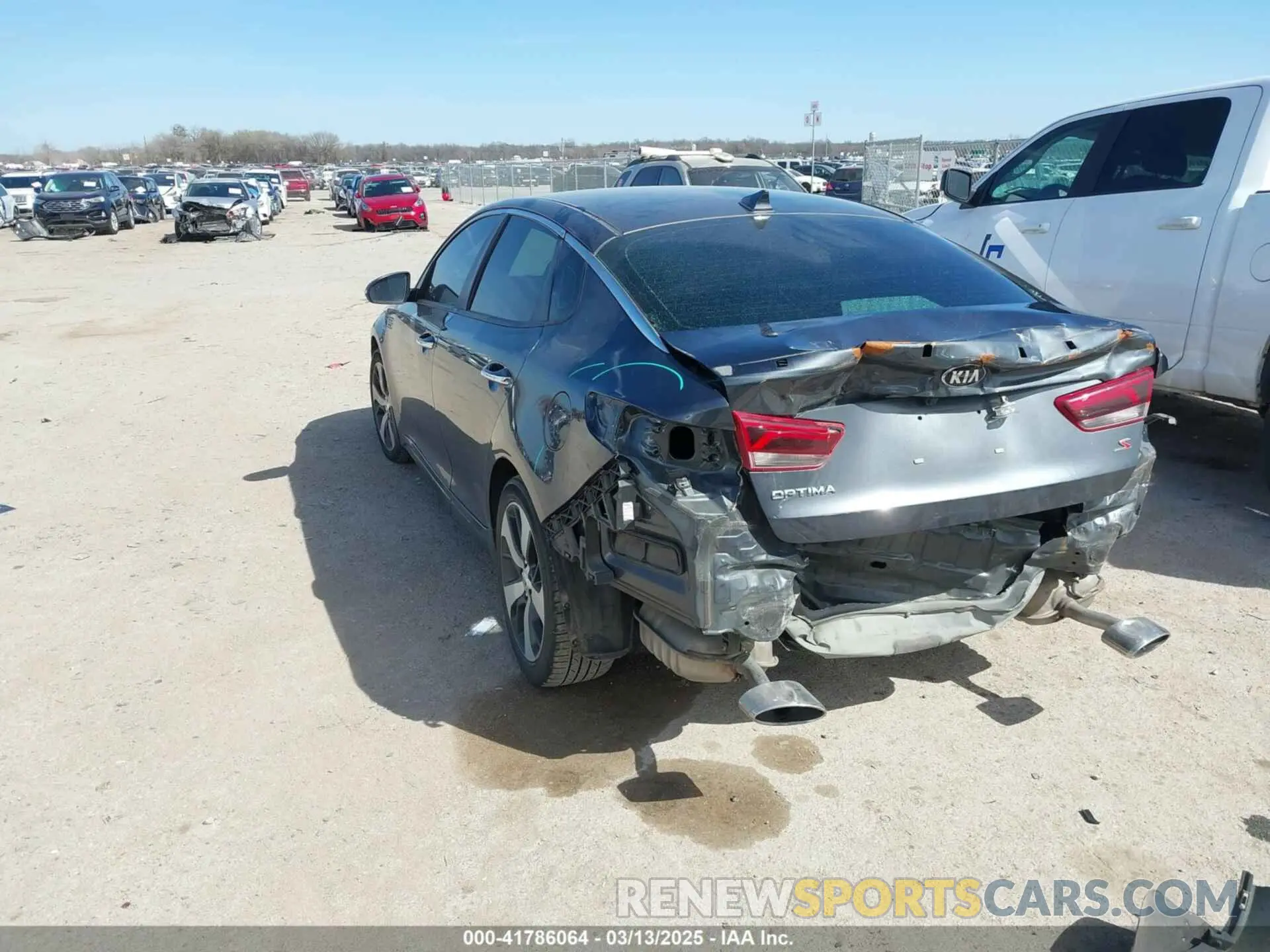 3 Photograph of a damaged car 5XXGT4L32LG448083 KIA OPTIMA 2020