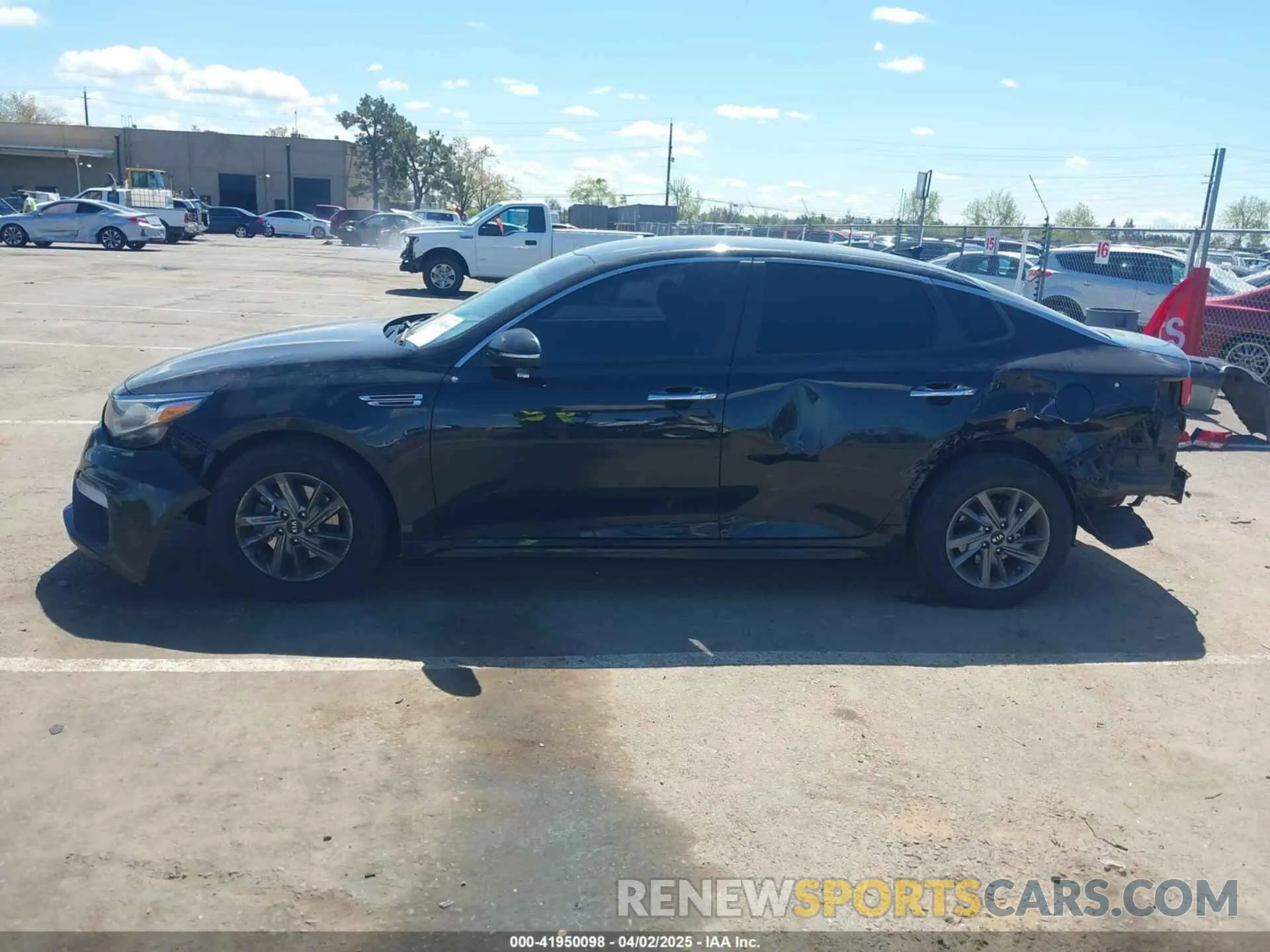15 Photograph of a damaged car 5XXGT4L33LG384927 KIA OPTIMA 2020