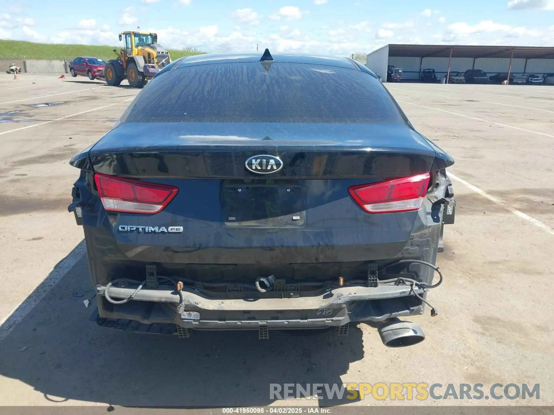 17 Photograph of a damaged car 5XXGT4L33LG384927 KIA OPTIMA 2020