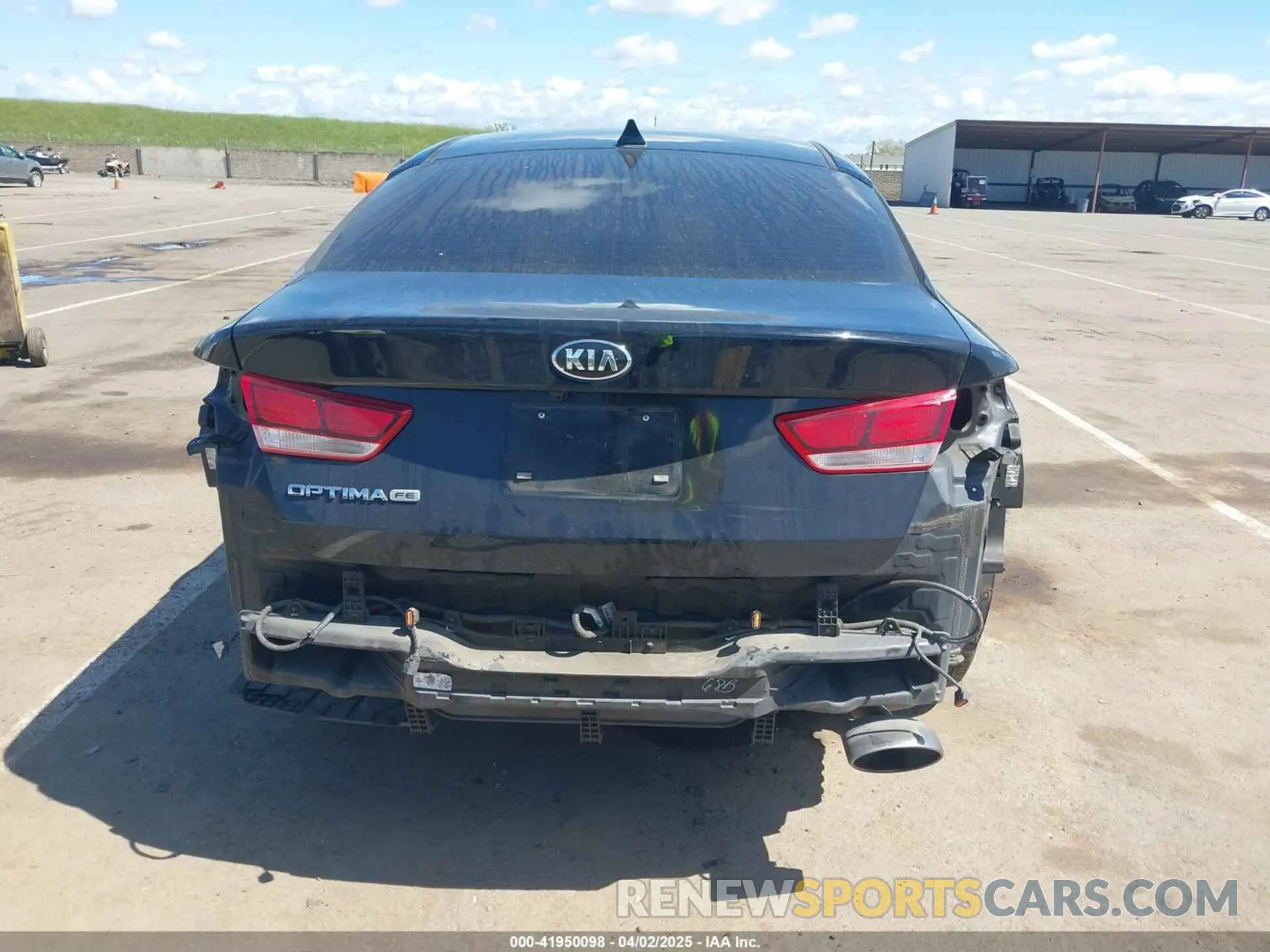 6 Photograph of a damaged car 5XXGT4L33LG384927 KIA OPTIMA 2020