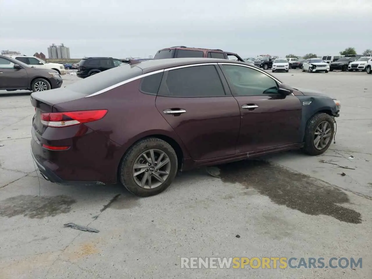 3 Photograph of a damaged car 5XXGT4L33LG385334 KIA OPTIMA 2020