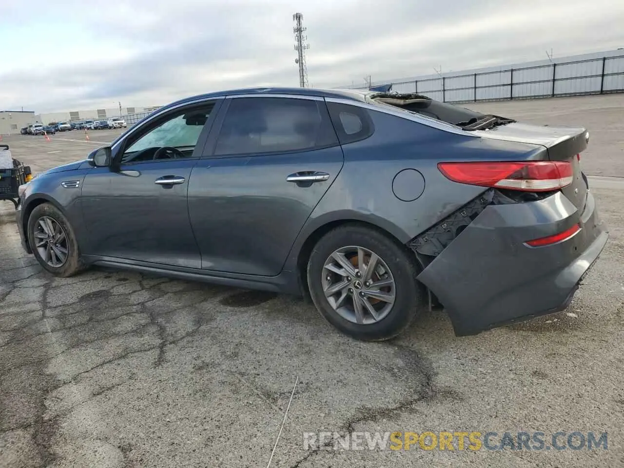 2 Photograph of a damaged car 5XXGT4L33LG390761 KIA OPTIMA 2020