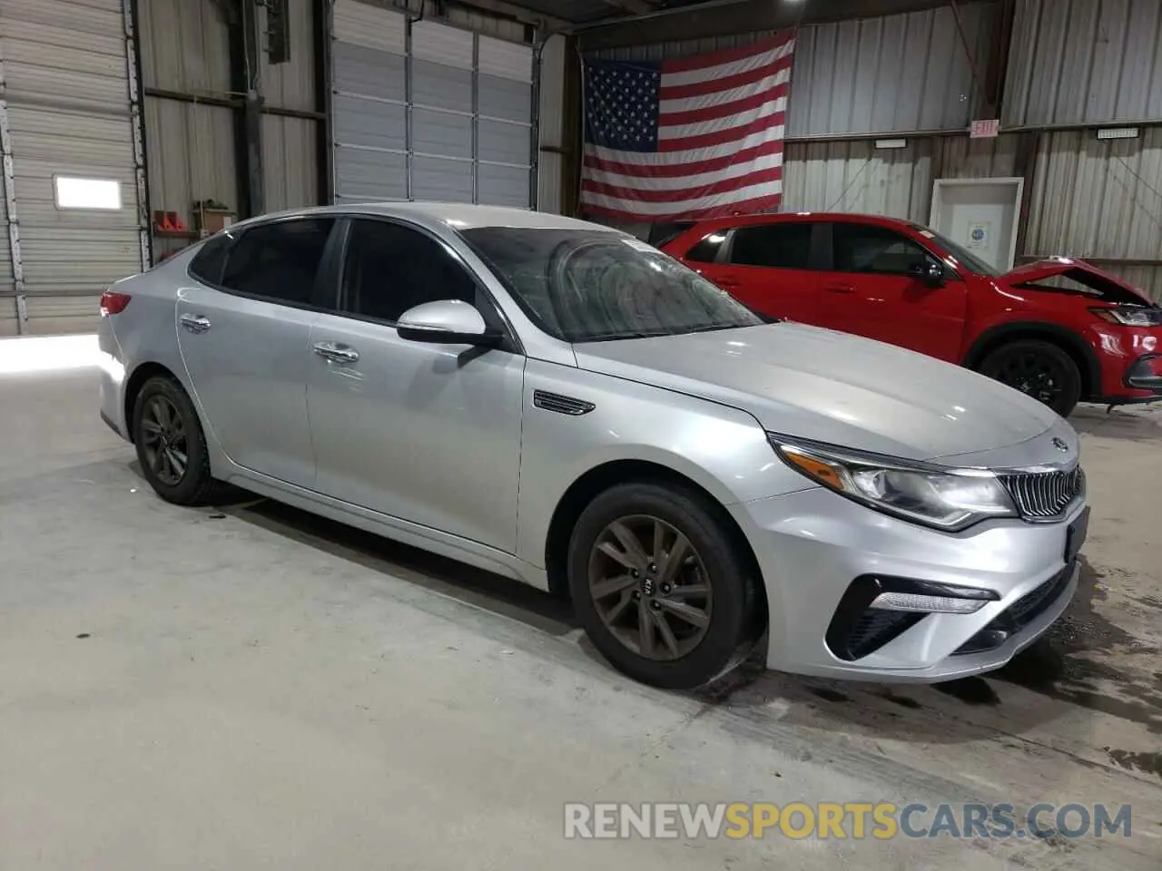 4 Photograph of a damaged car 5XXGT4L33LG391277 KIA OPTIMA 2020