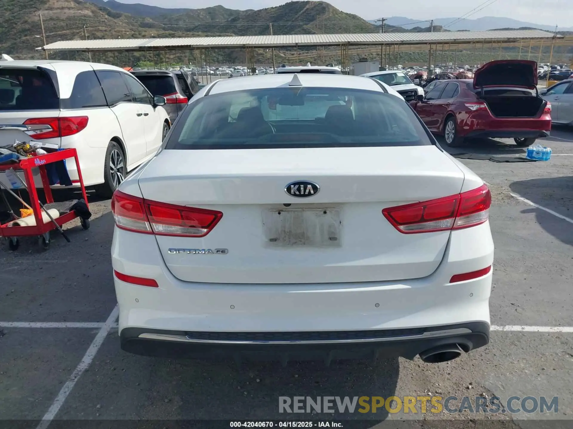 16 Photograph of a damaged car 5XXGT4L33LG404478 KIA OPTIMA 2020