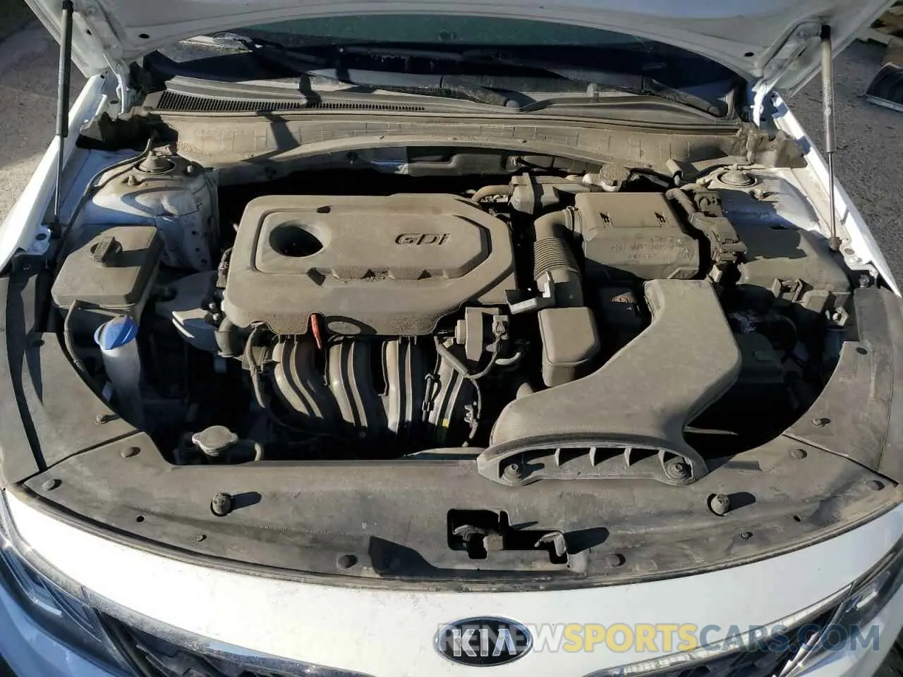 11 Photograph of a damaged car 5XXGT4L33LG420972 KIA OPTIMA 2020