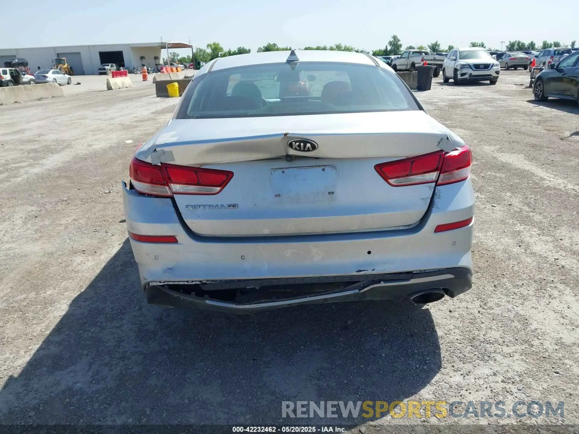16 Photograph of a damaged car 5XXGT4L33LG423208 KIA OPTIMA 2020