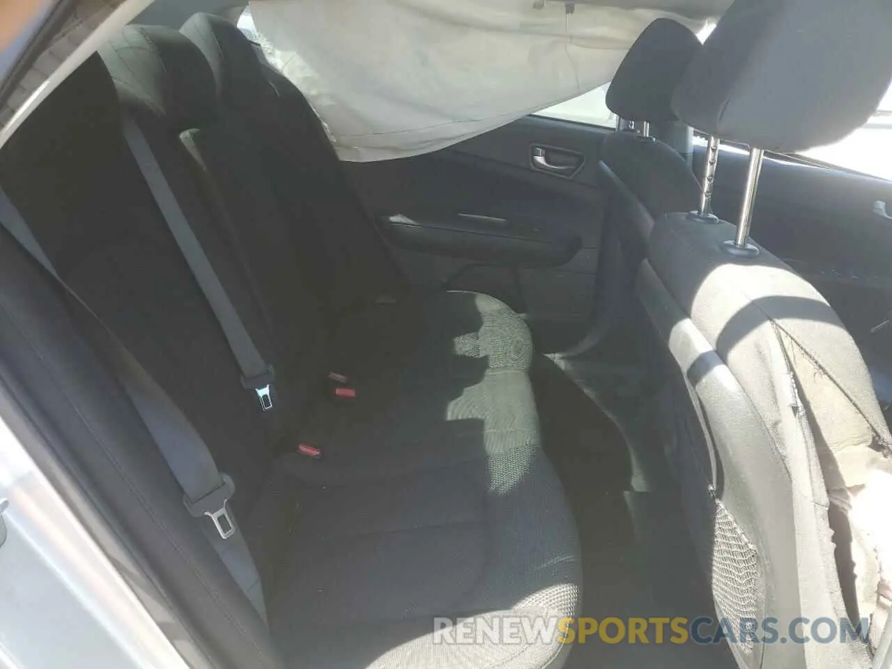 10 Photograph of a damaged car 5XXGT4L33LG428649 KIA OPTIMA 2020