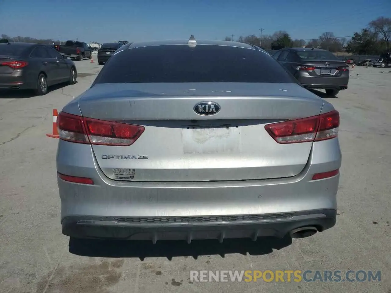 6 Photograph of a damaged car 5XXGT4L33LG428649 KIA OPTIMA 2020