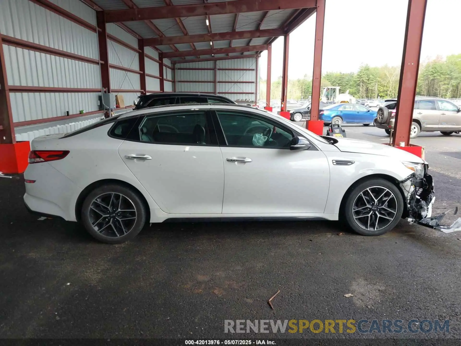 13 Photograph of a damaged car 5XXGT4L33LG429770 KIA OPTIMA 2020