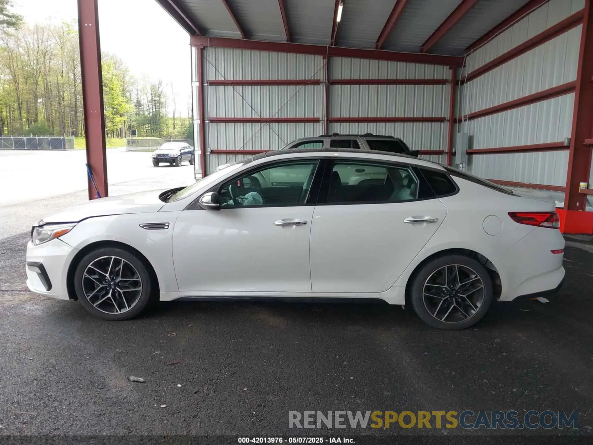 14 Photograph of a damaged car 5XXGT4L33LG429770 KIA OPTIMA 2020