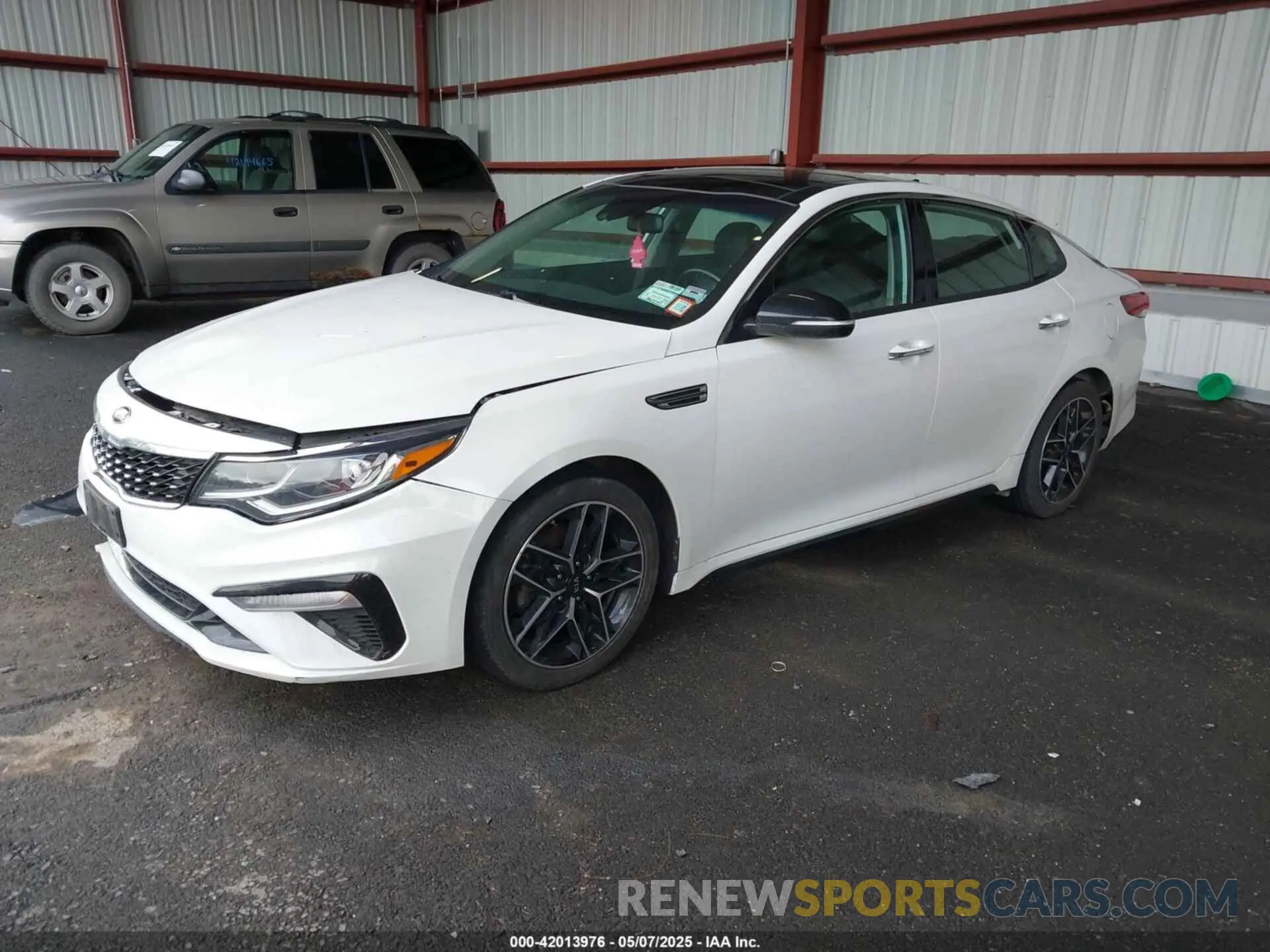 2 Photograph of a damaged car 5XXGT4L33LG429770 KIA OPTIMA 2020