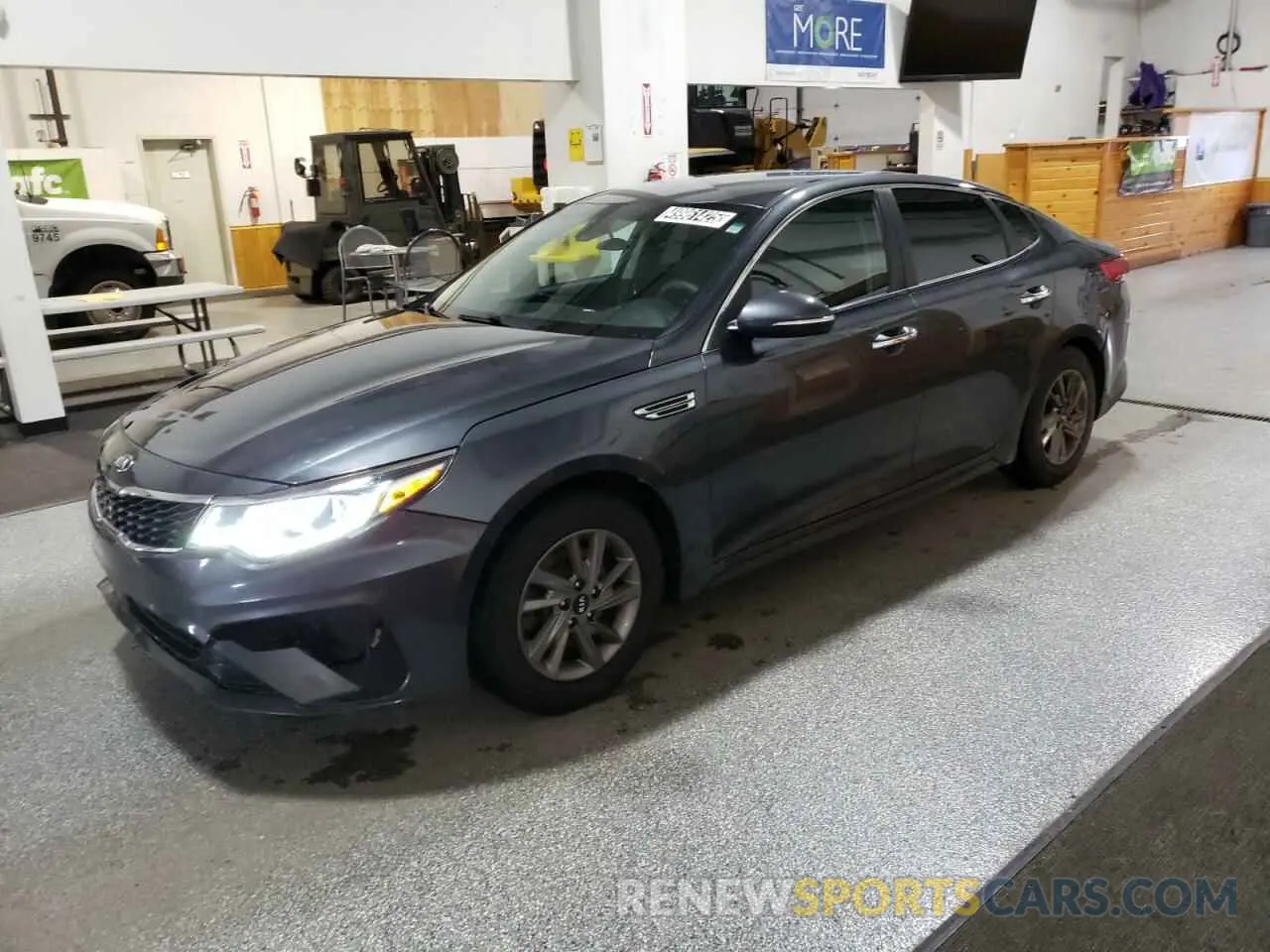 1 Photograph of a damaged car 5XXGT4L33LG442583 KIA OPTIMA 2020