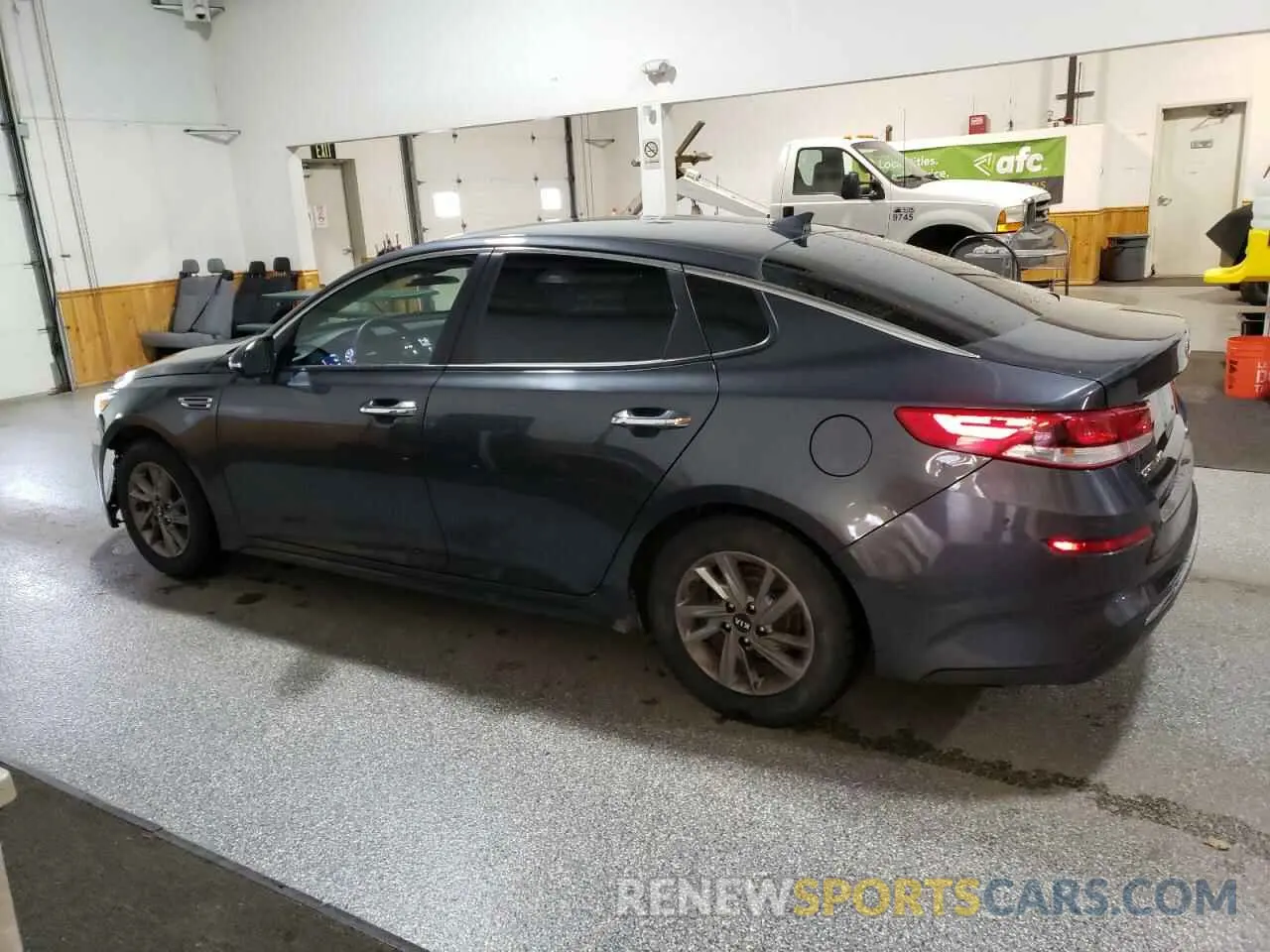 2 Photograph of a damaged car 5XXGT4L33LG442583 KIA OPTIMA 2020