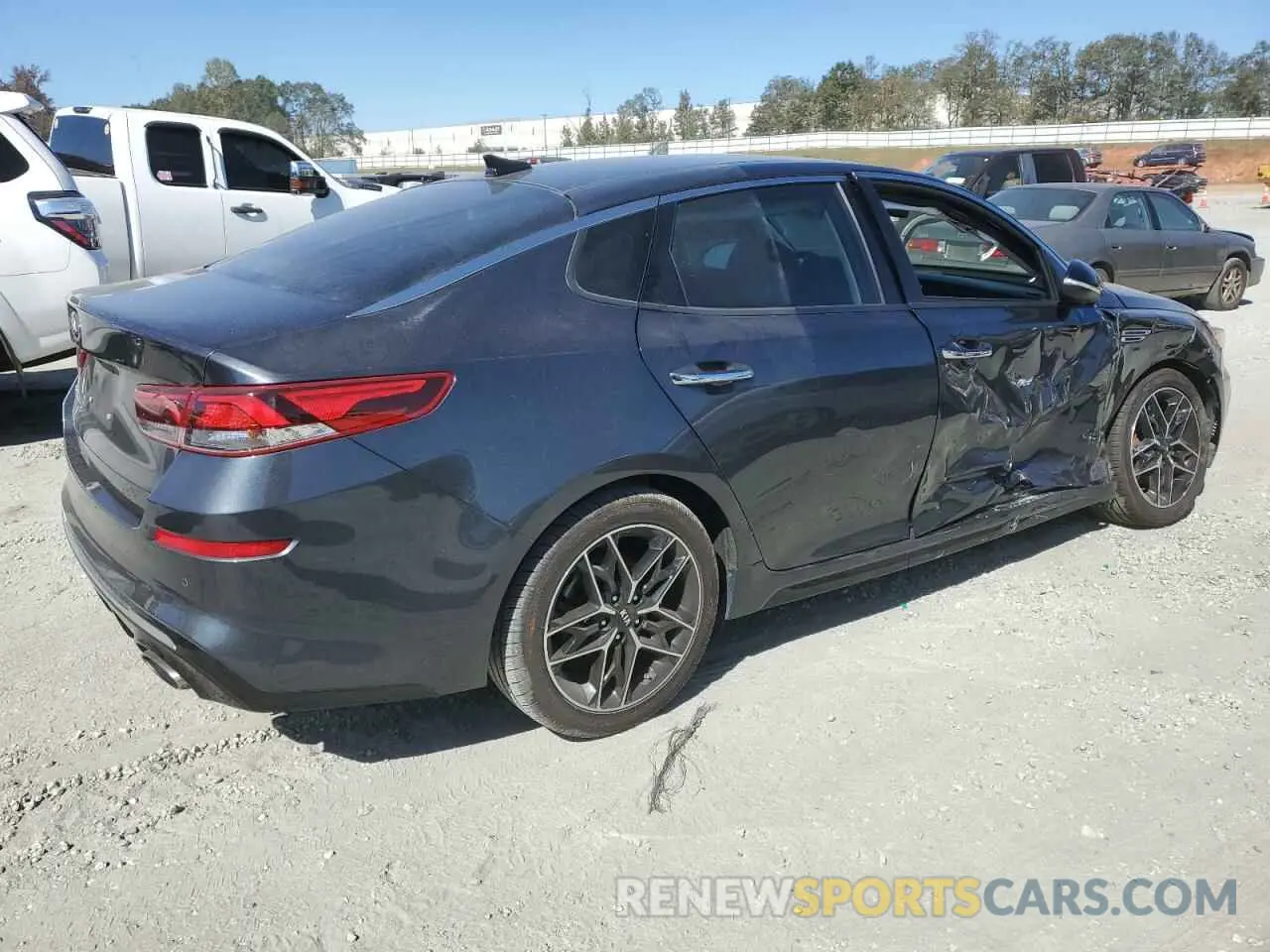 3 Photograph of a damaged car 5XXGT4L33LG445791 KIA OPTIMA 2020