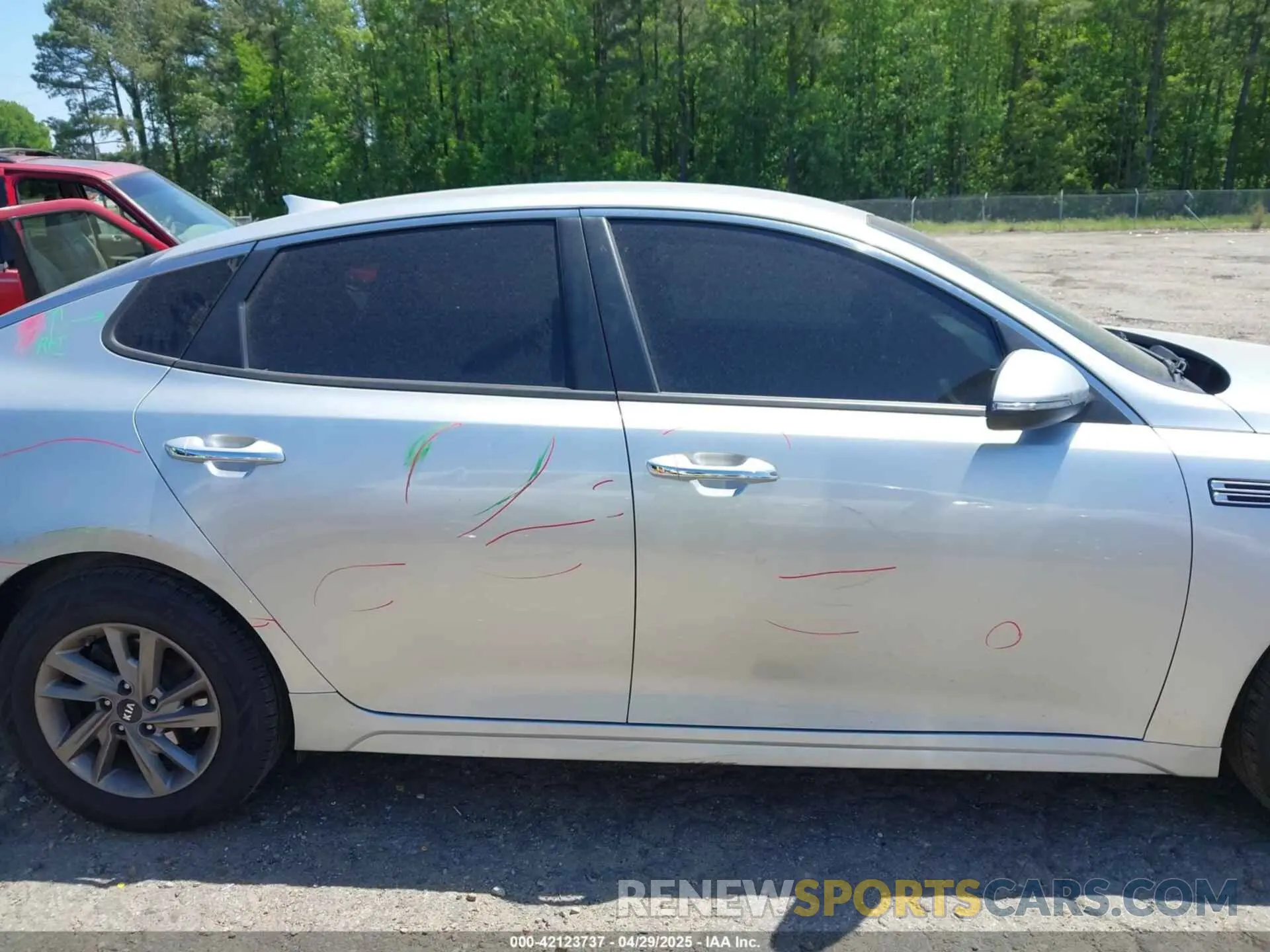 14 Photograph of a damaged car 5XXGT4L34LG388114 KIA OPTIMA 2020