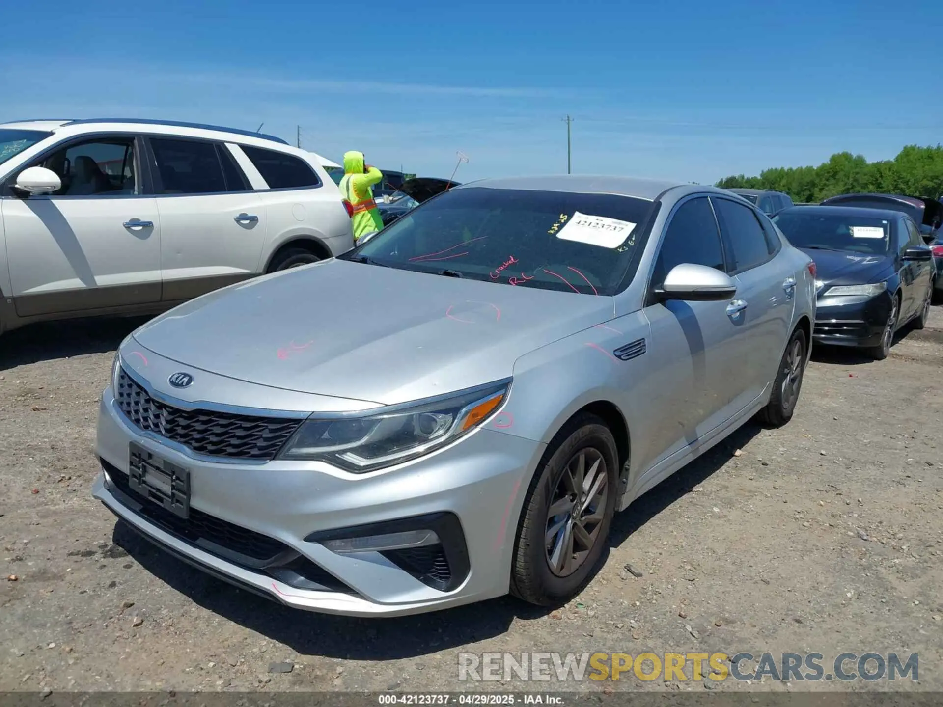 2 Photograph of a damaged car 5XXGT4L34LG388114 KIA OPTIMA 2020