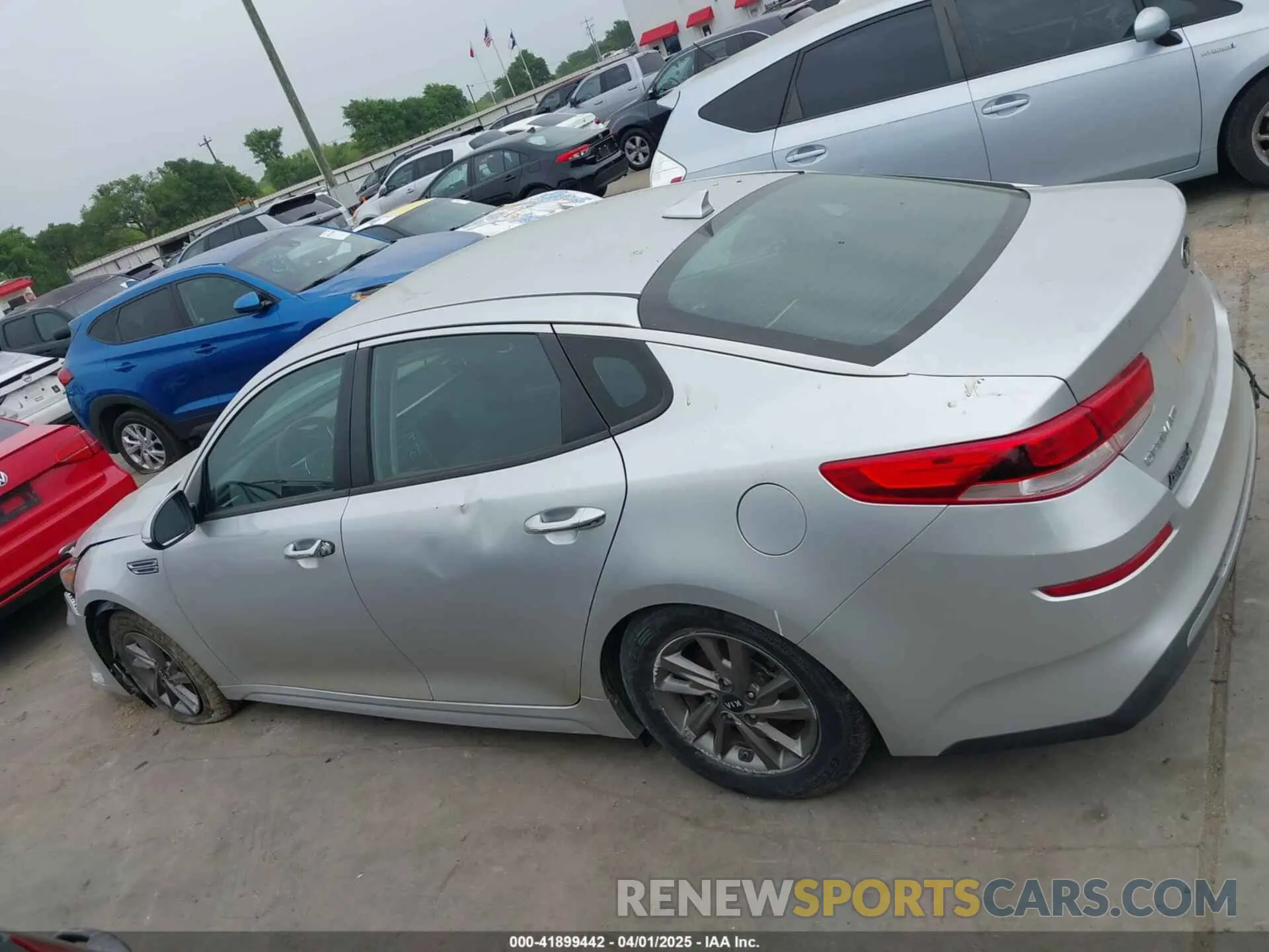 15 Photograph of a damaged car 5XXGT4L34LG388596 KIA OPTIMA 2020