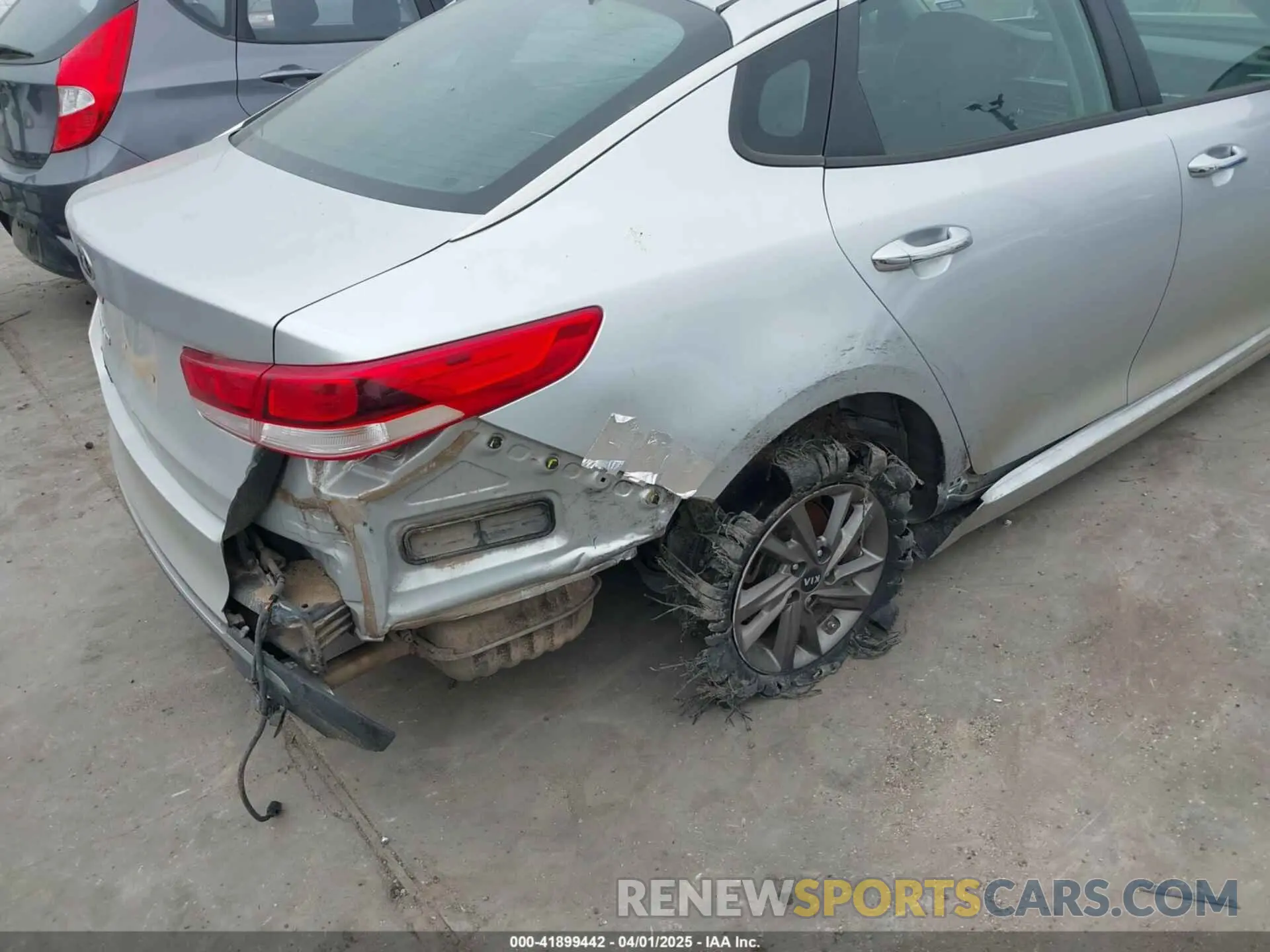 20 Photograph of a damaged car 5XXGT4L34LG388596 KIA OPTIMA 2020