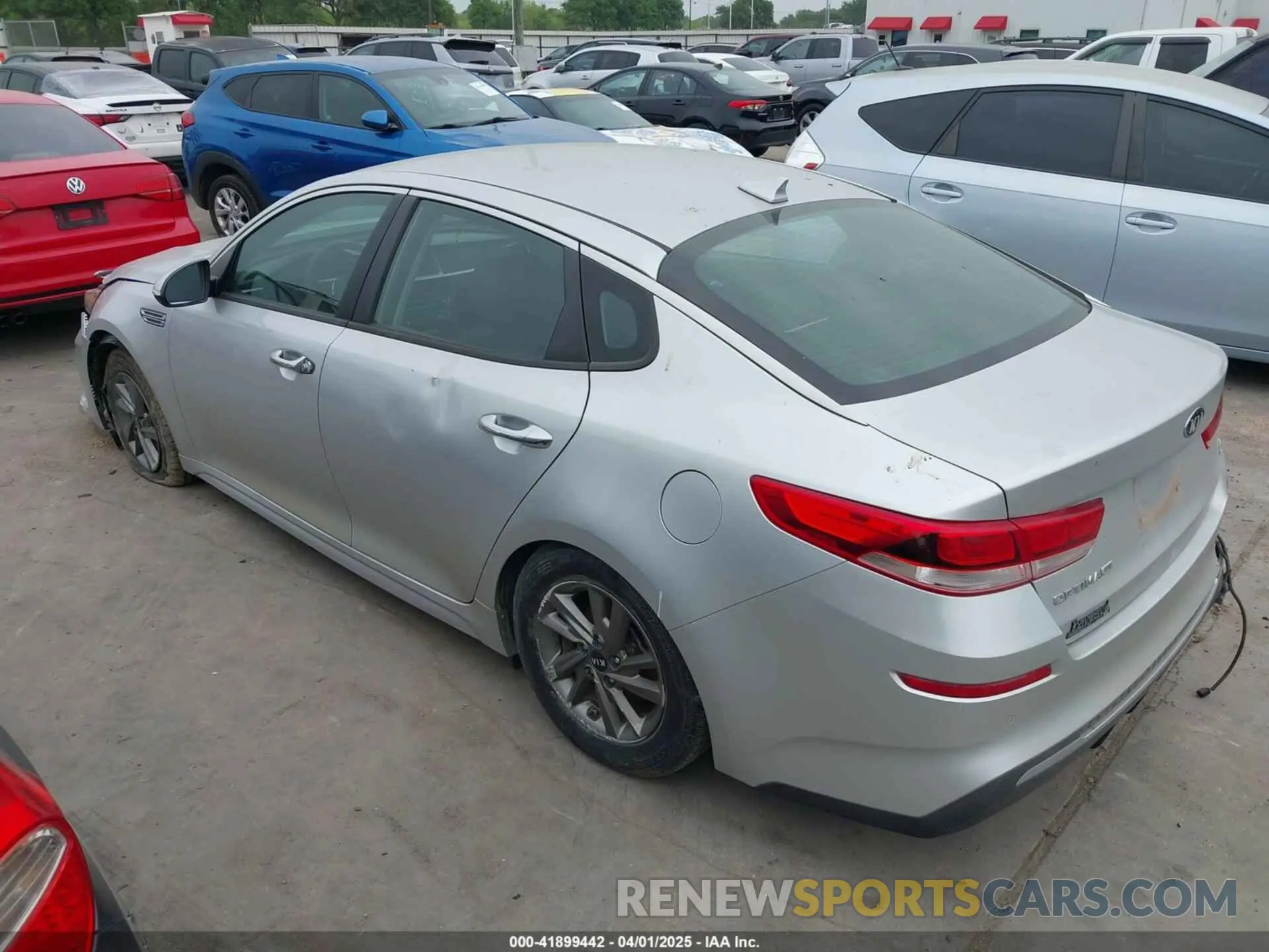3 Photograph of a damaged car 5XXGT4L34LG388596 KIA OPTIMA 2020