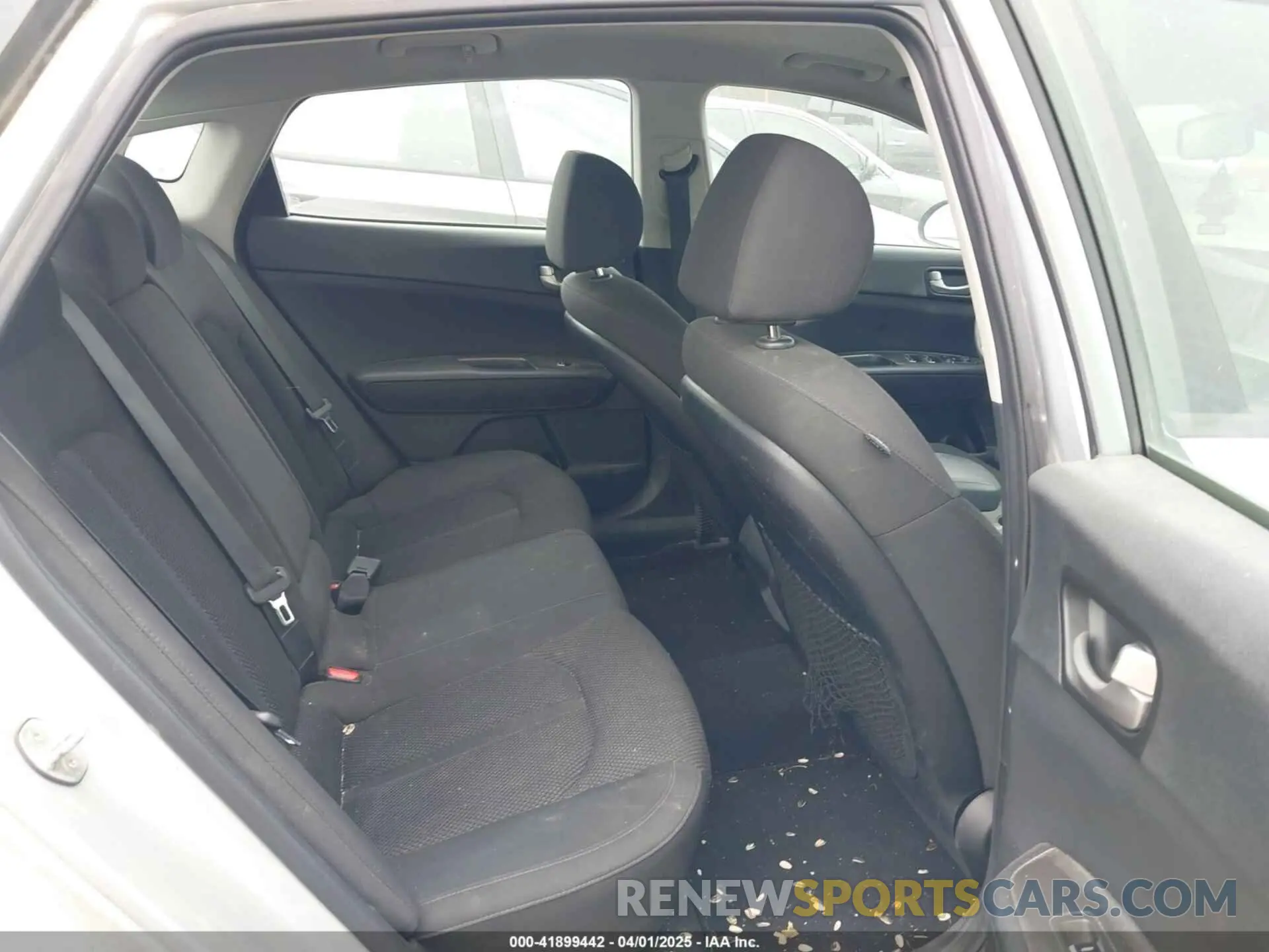 8 Photograph of a damaged car 5XXGT4L34LG388596 KIA OPTIMA 2020