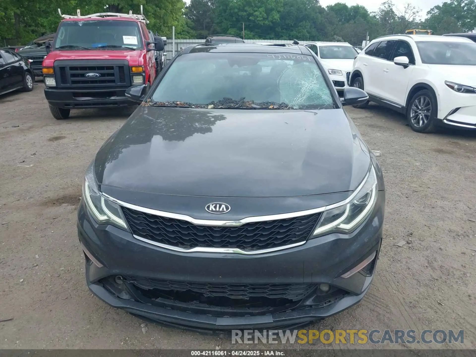 12 Photograph of a damaged car 5XXGT4L34LG410287 KIA OPTIMA 2020