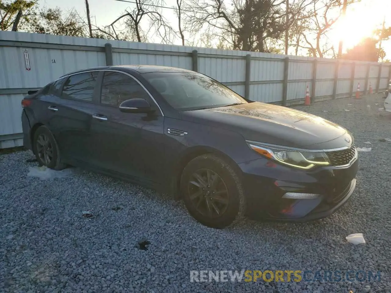 4 Photograph of a damaged car 5XXGT4L34LG415859 KIA OPTIMA 2020