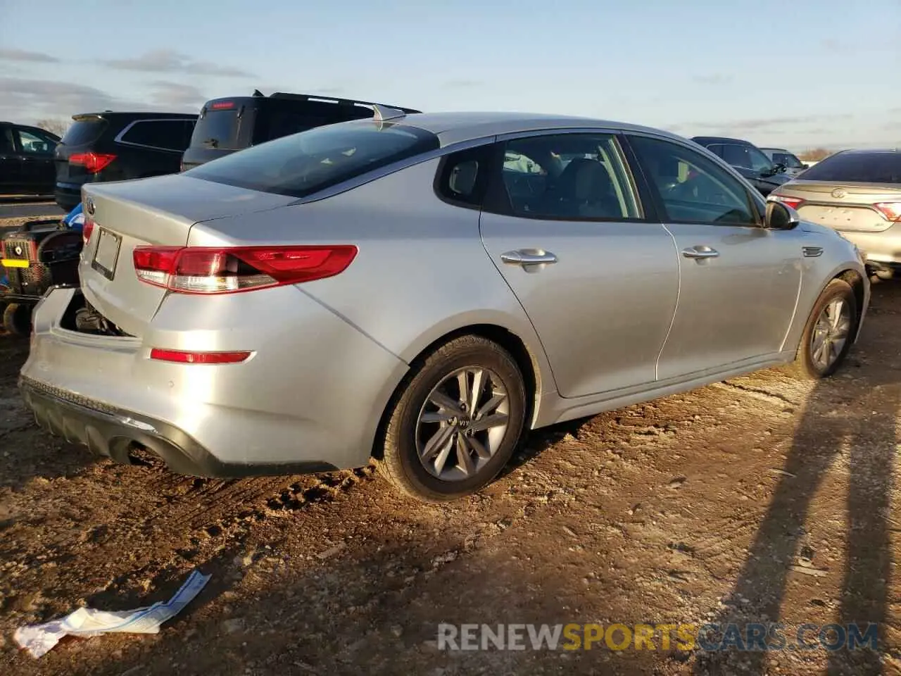 3 Photograph of a damaged car 5XXGT4L34LG418339 KIA OPTIMA 2020