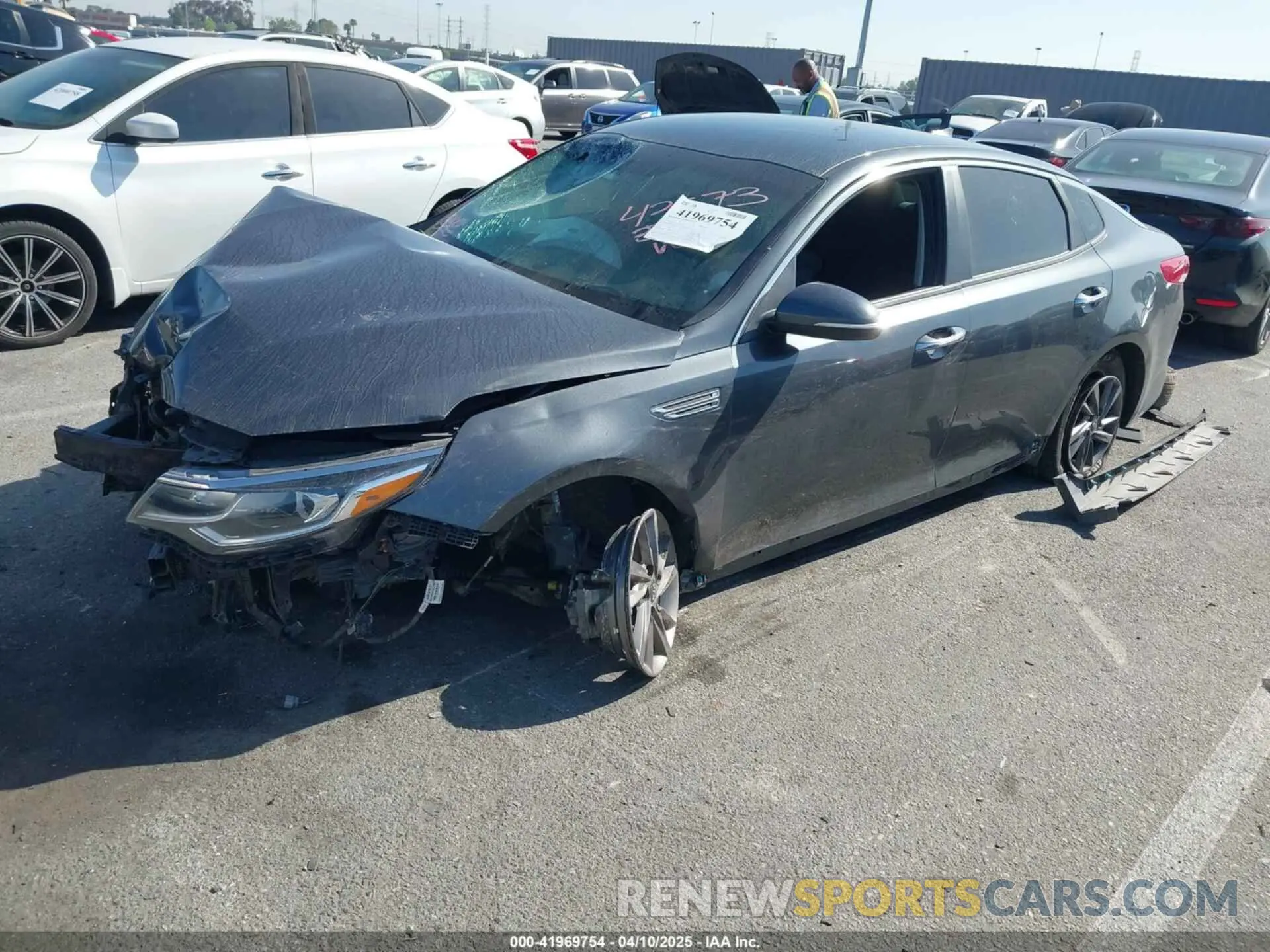 2 Photograph of a damaged car 5XXGT4L34LG423203 KIA OPTIMA 2020