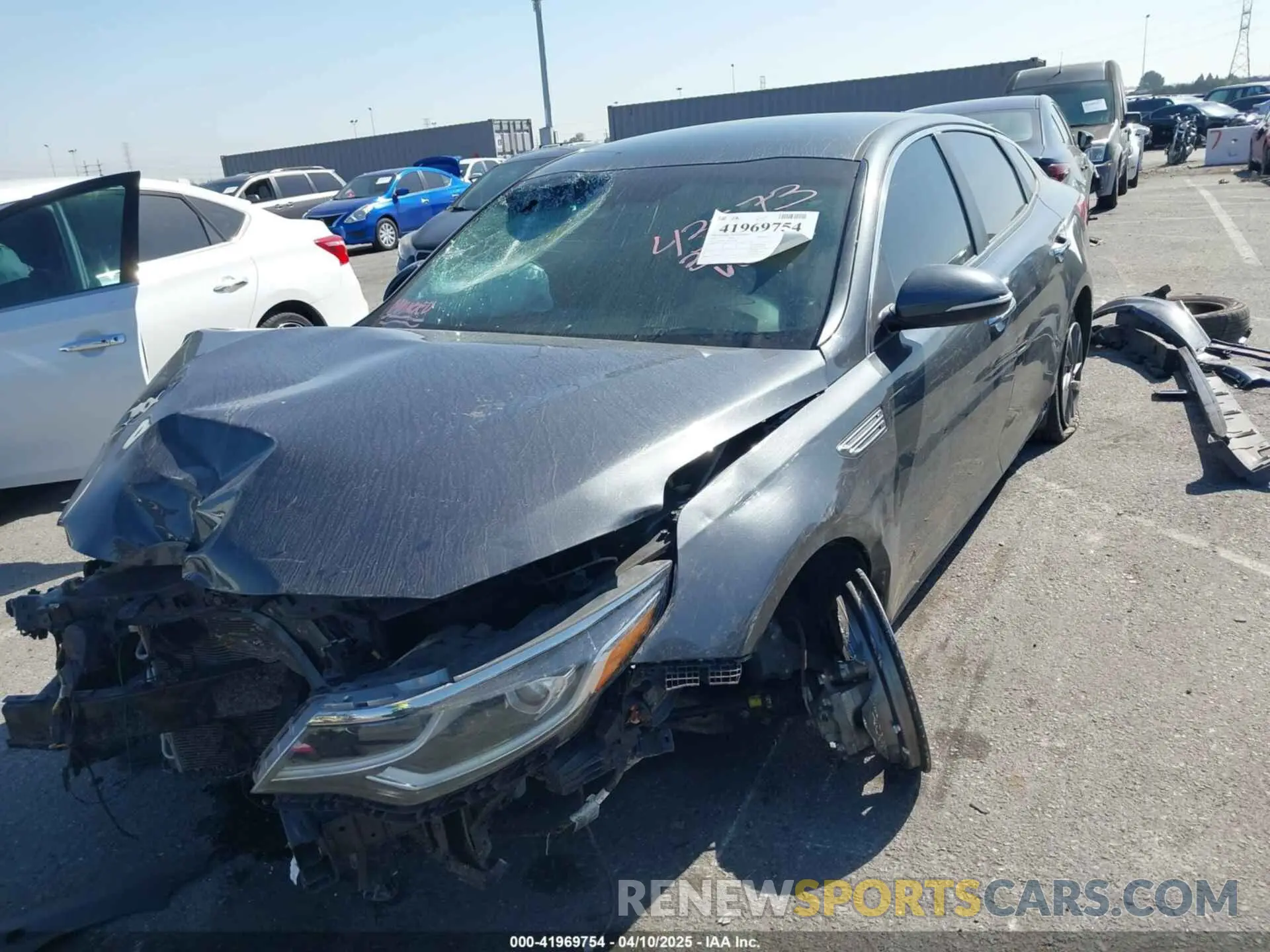 6 Photograph of a damaged car 5XXGT4L34LG423203 KIA OPTIMA 2020