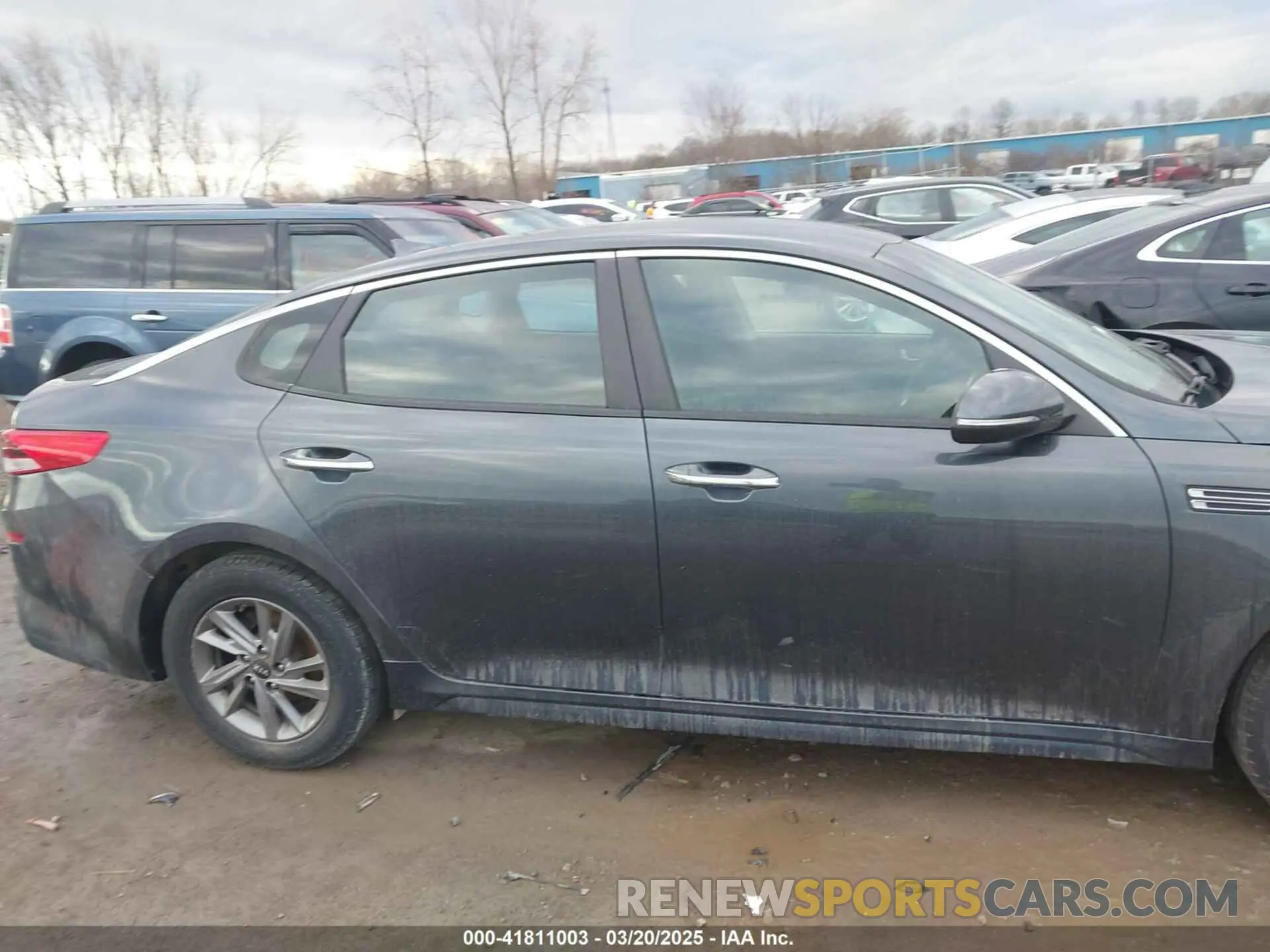 14 Photograph of a damaged car 5XXGT4L34LG425064 KIA OPTIMA 2020