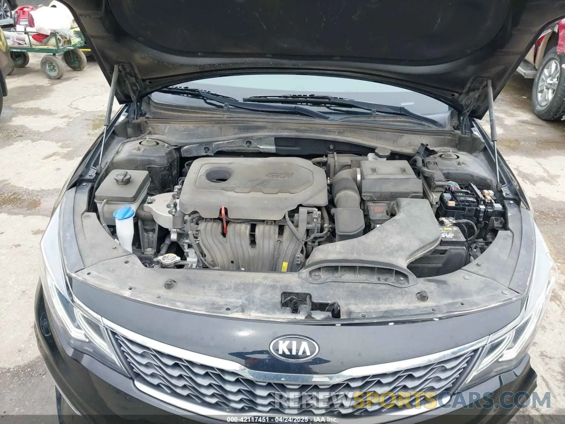 10 Photograph of a damaged car 5XXGT4L34LG427476 KIA OPTIMA 2020