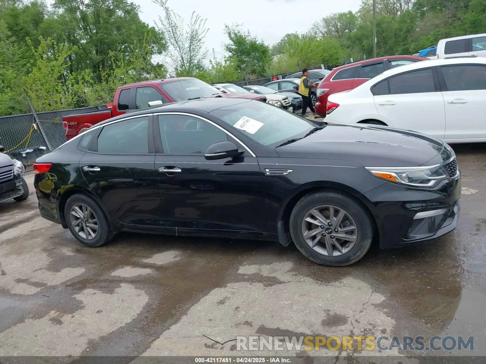 13 Photograph of a damaged car 5XXGT4L34LG427476 KIA OPTIMA 2020