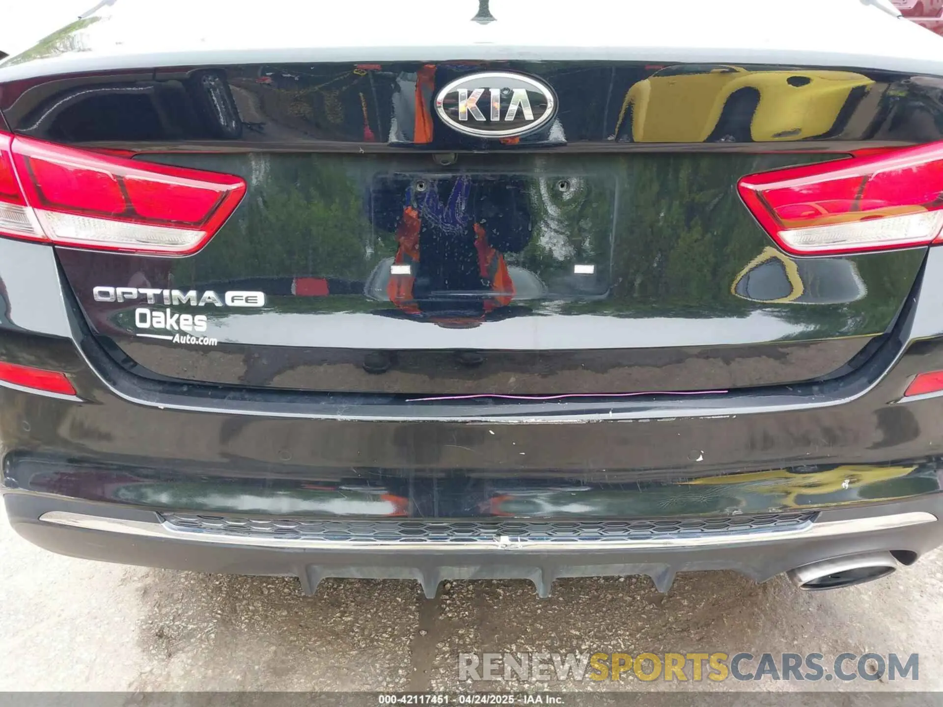 18 Photograph of a damaged car 5XXGT4L34LG427476 KIA OPTIMA 2020