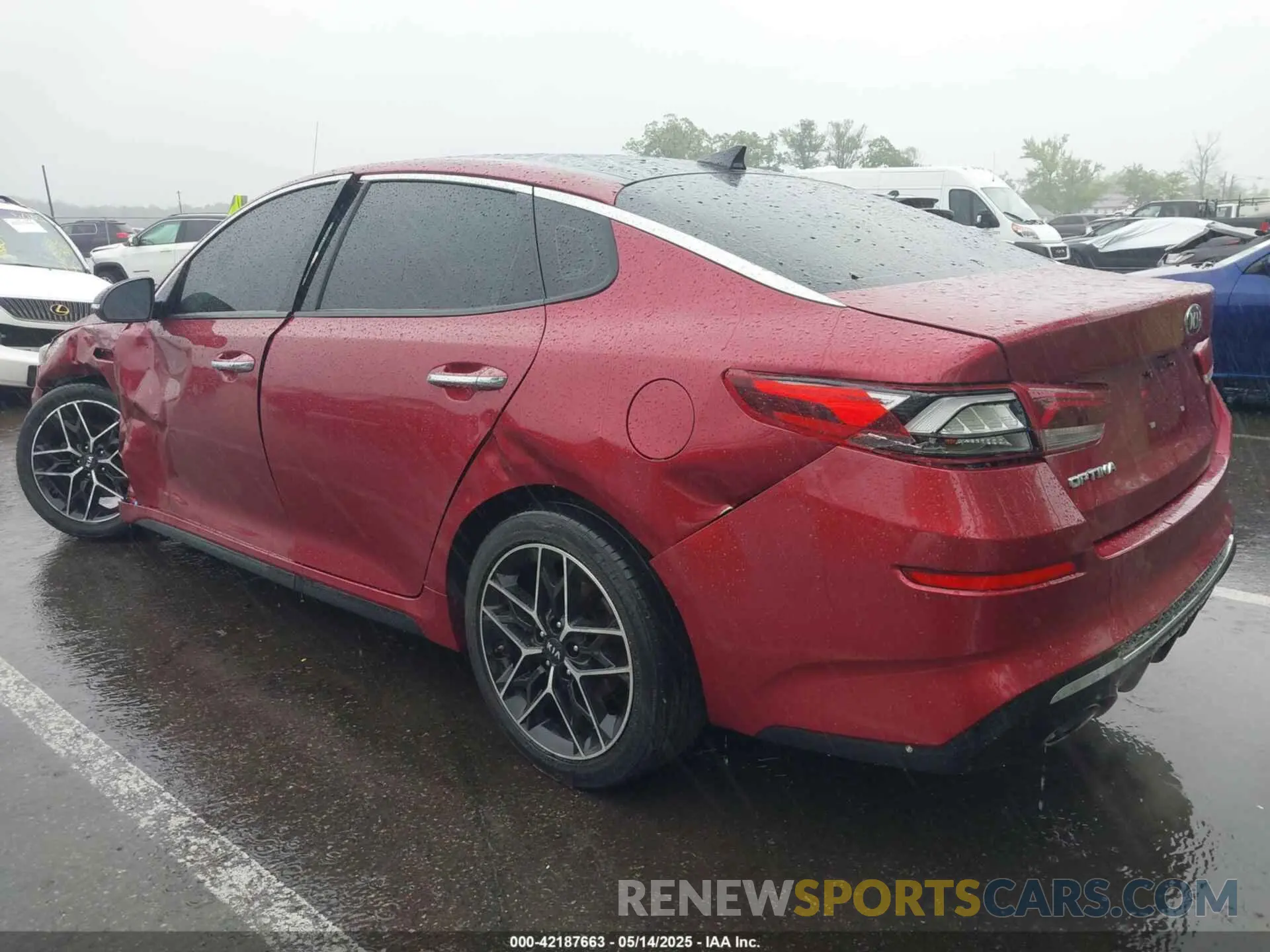 3 Photograph of a damaged car 5XXGT4L34LG431267 KIA OPTIMA 2020