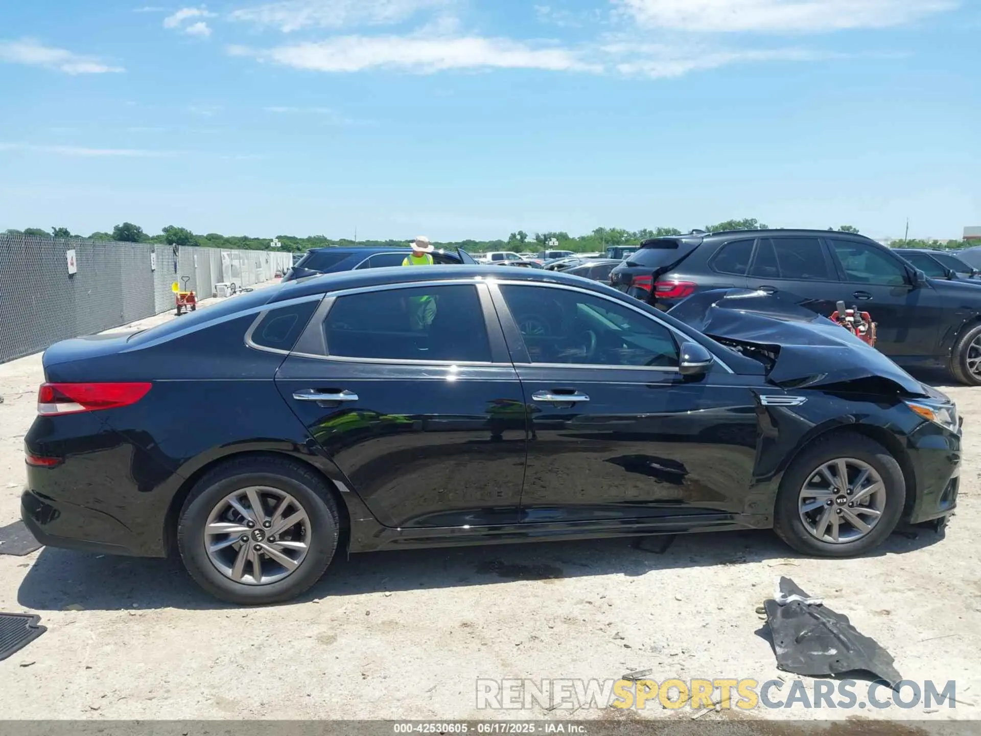 13 Photograph of a damaged car 5XXGT4L34LG442771 KIA OPTIMA 2020