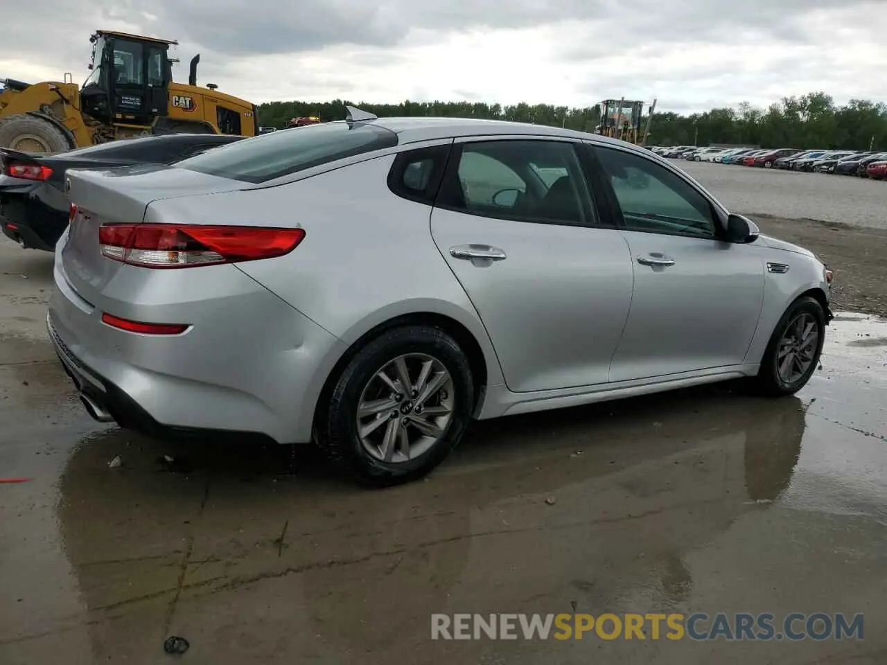 3 Photograph of a damaged car 5XXGT4L35LG383553 KIA OPTIMA 2020