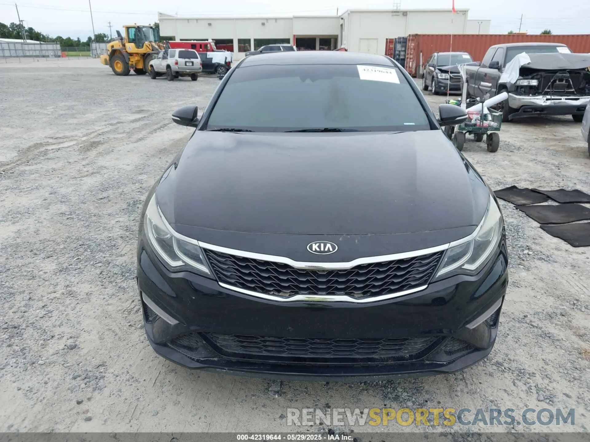 12 Photograph of a damaged car 5XXGT4L35LG384086 KIA OPTIMA 2020