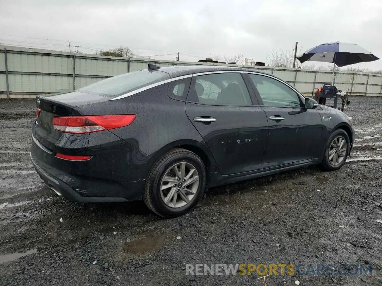 3 Photograph of a damaged car 5XXGT4L35LG393502 KIA OPTIMA 2020