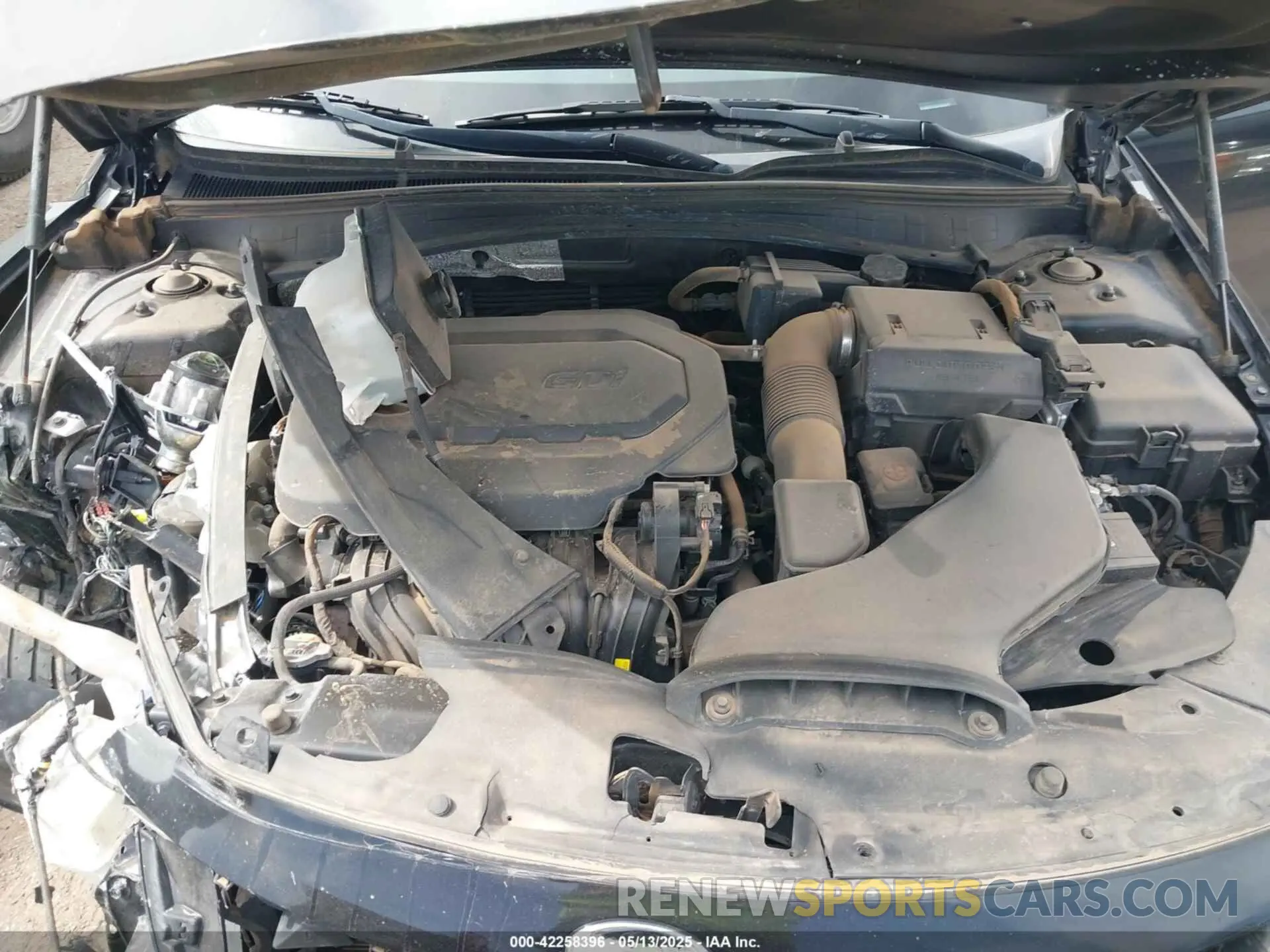 10 Photograph of a damaged car 5XXGT4L35LG395007 KIA OPTIMA 2020