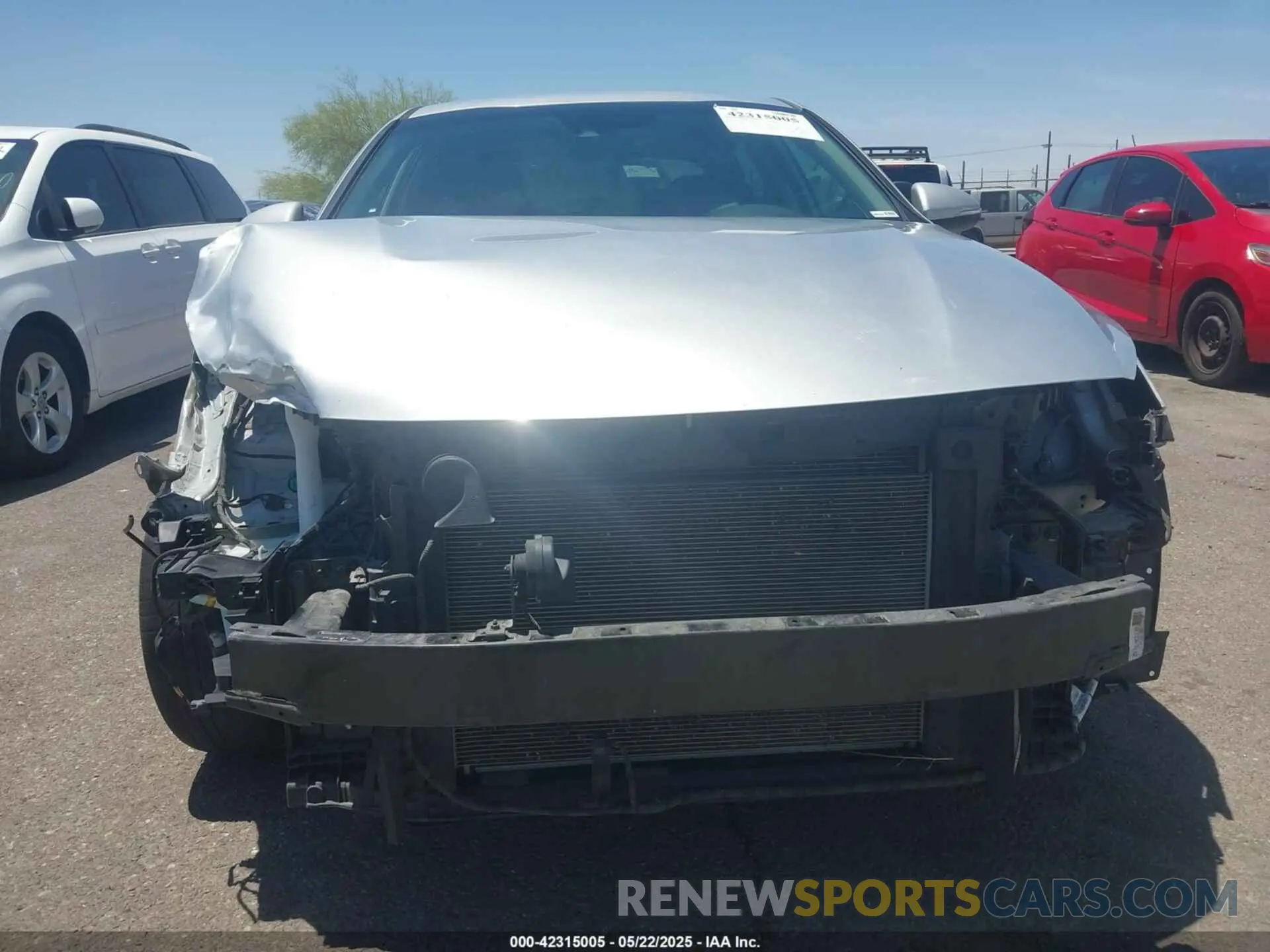 13 Photograph of a damaged car 5XXGT4L35LG401081 KIA OPTIMA 2020