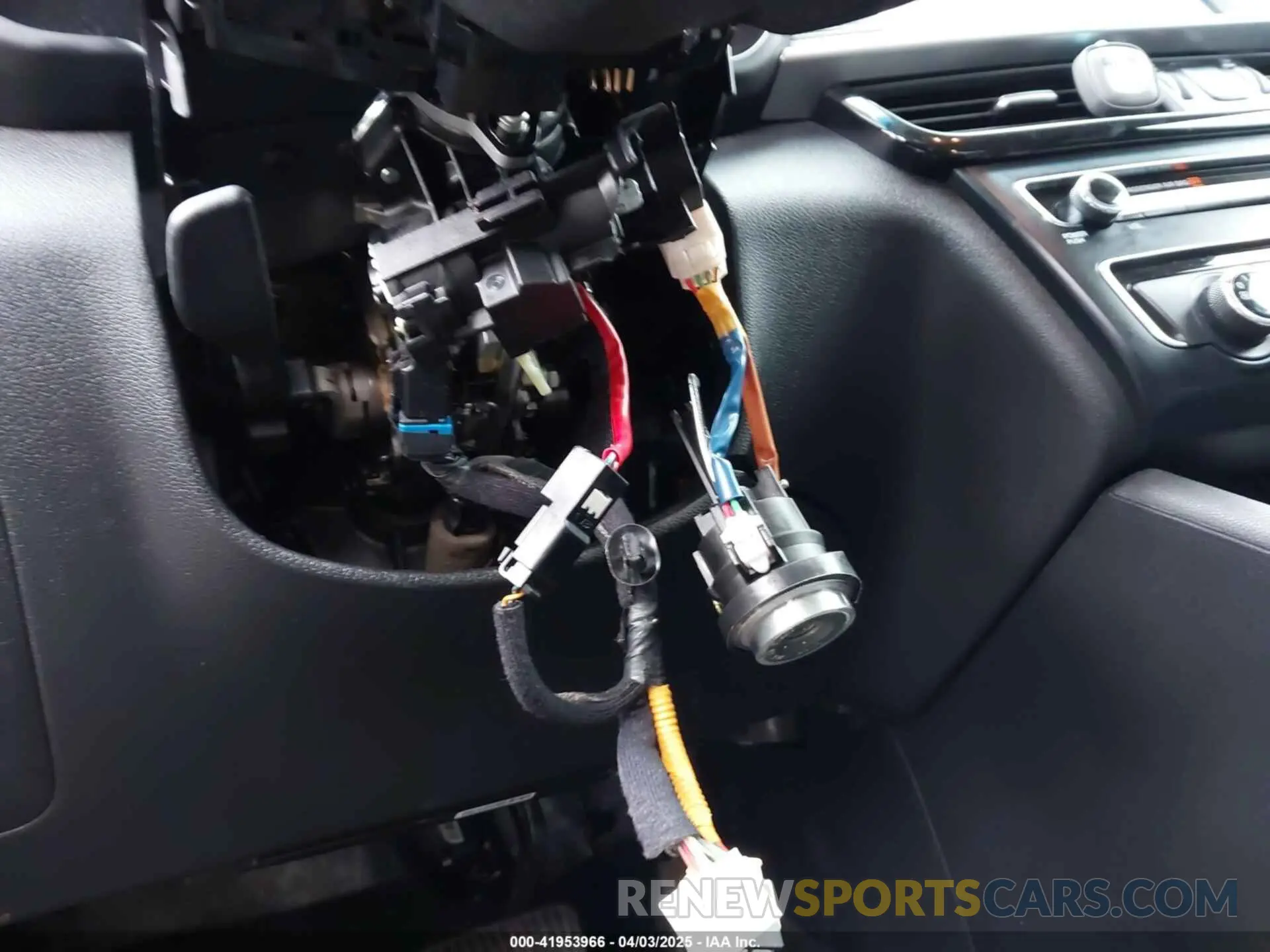 19 Photograph of a damaged car 5XXGT4L35LG414106 KIA OPTIMA 2020