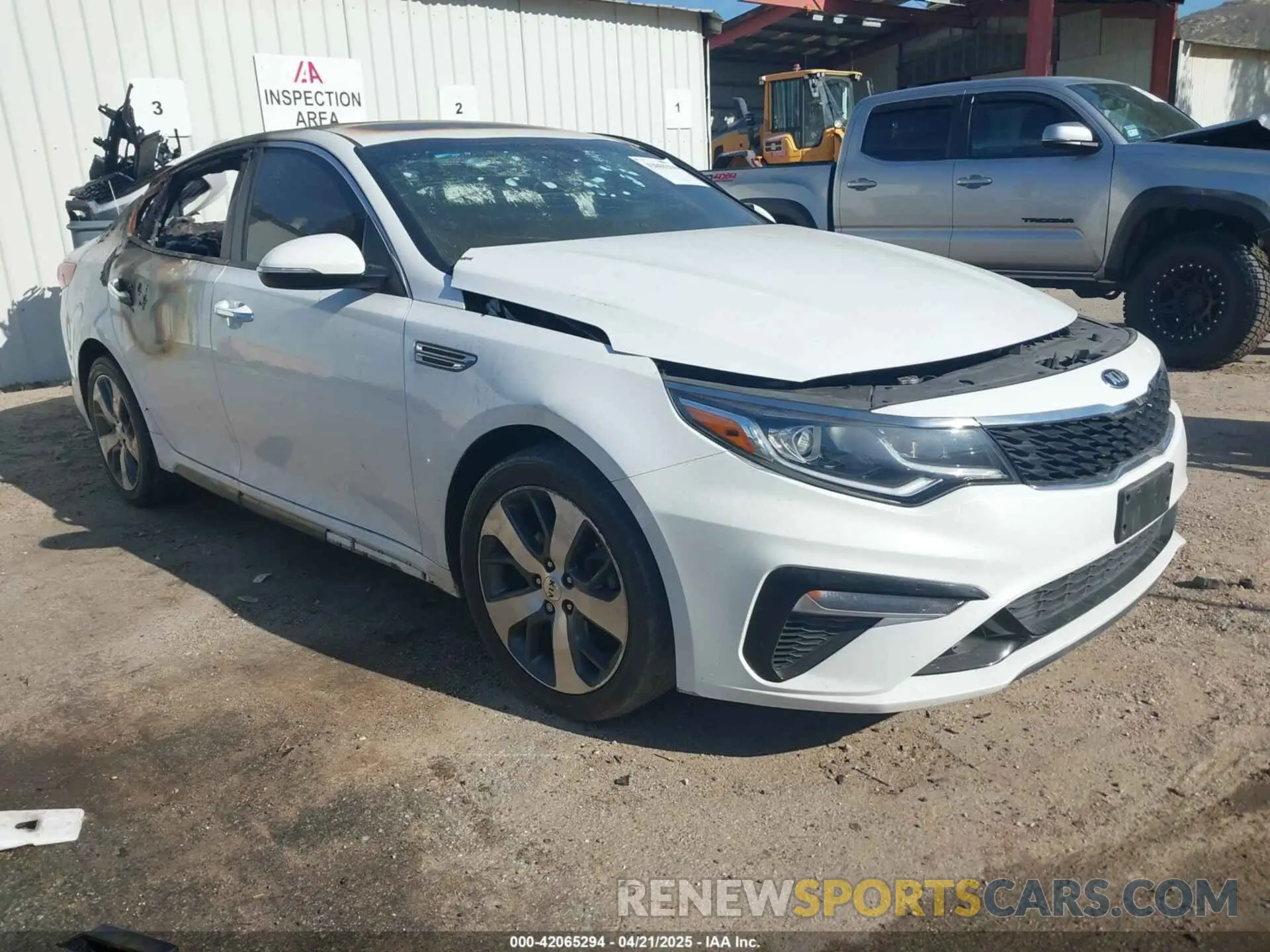 1 Photograph of a damaged car 5XXGT4L35LG417118 KIA OPTIMA 2020