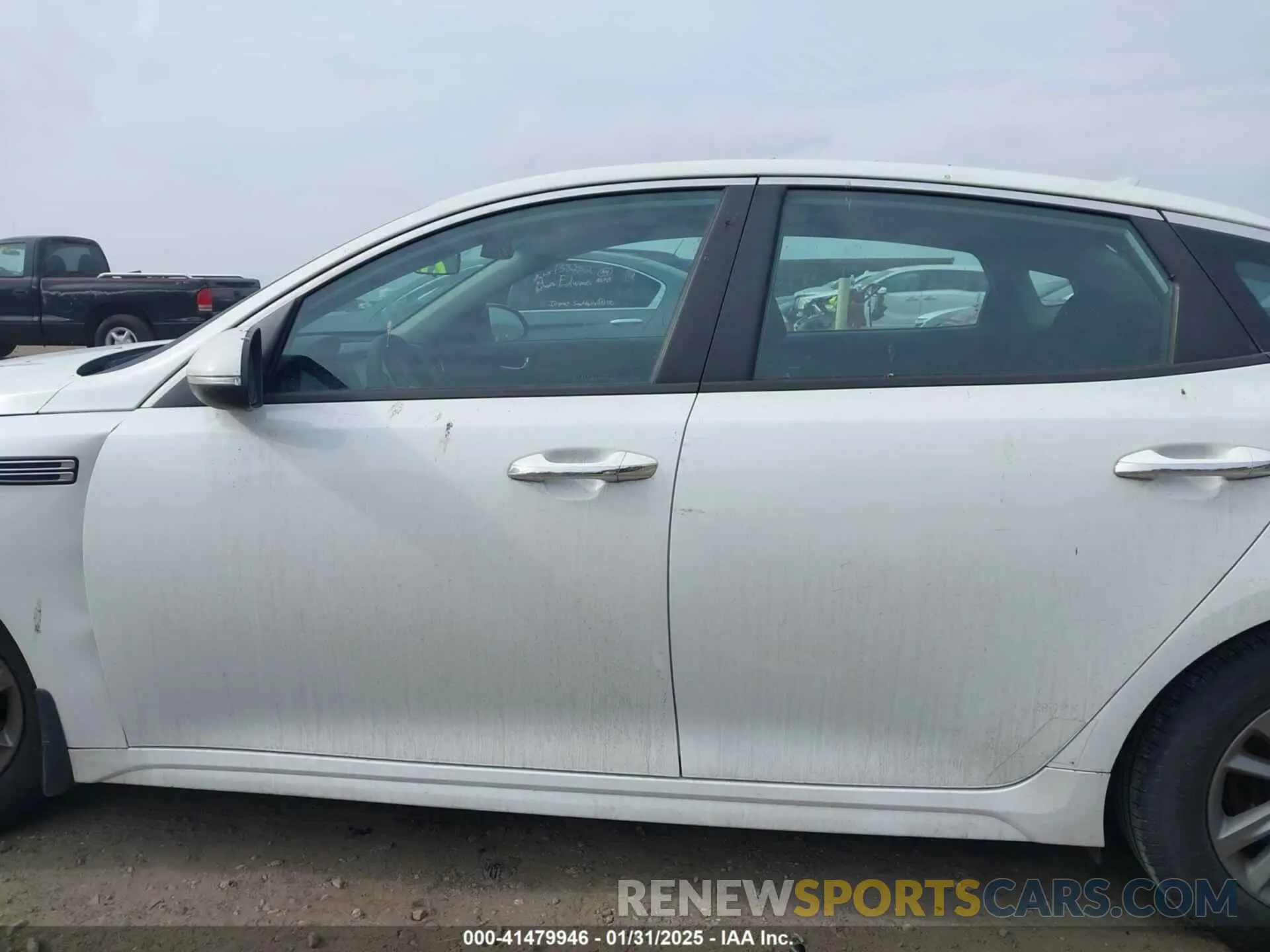 14 Photograph of a damaged car 5XXGT4L35LG420813 KIA OPTIMA 2020