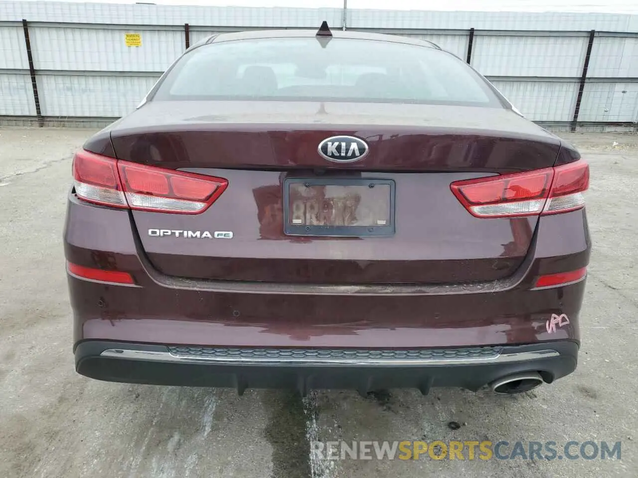 6 Photograph of a damaged car 5XXGT4L35LG422478 KIA OPTIMA 2020